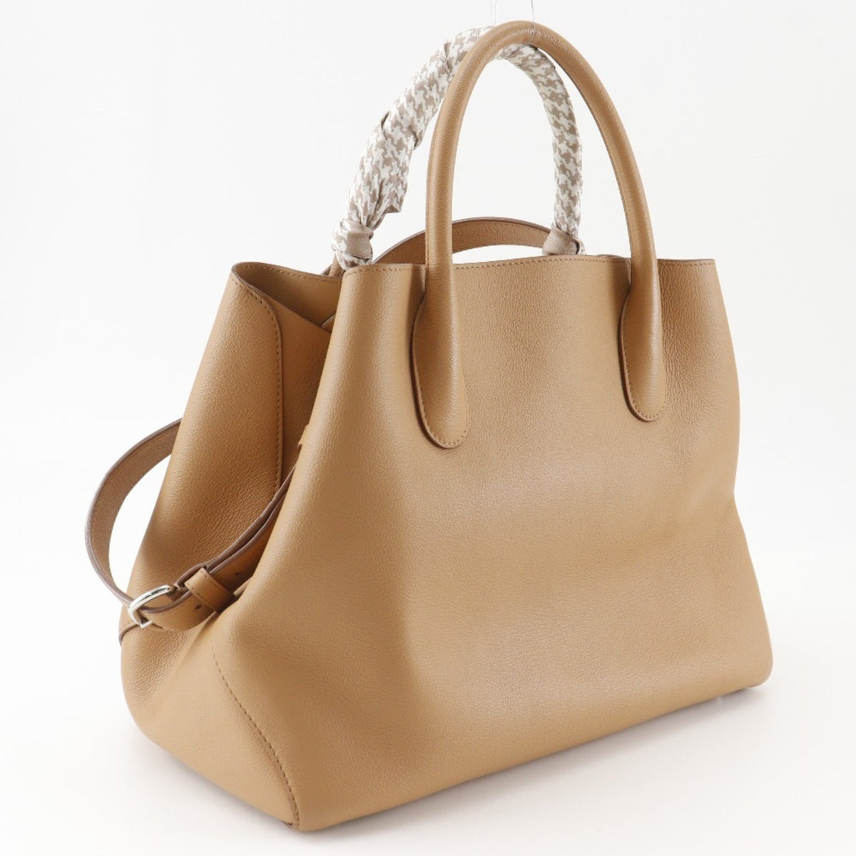 Christian Dior Beige Leather Handbag (Pre-Owned)