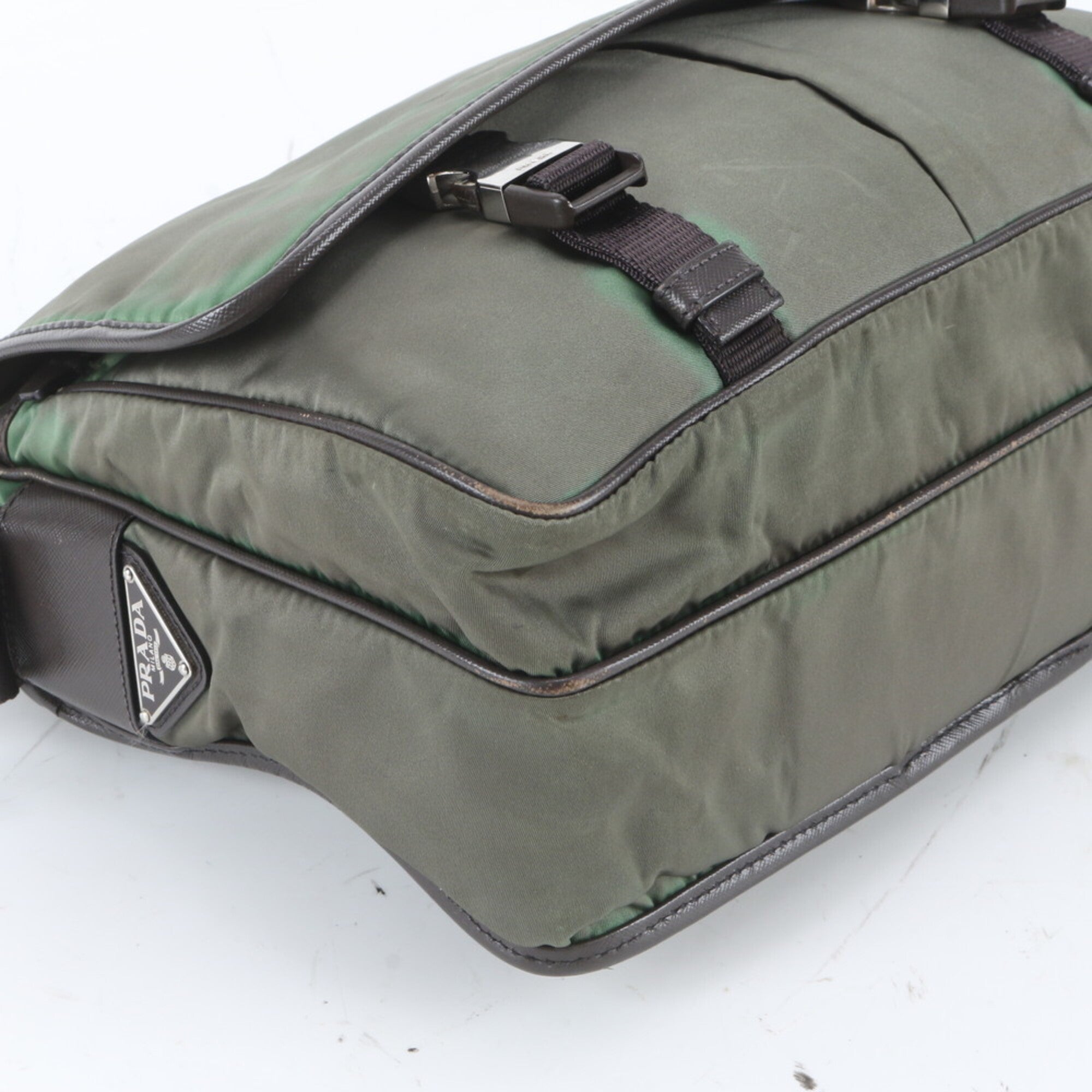 Prada Green Leather Nylon Messenger Bag Shoulder Bag (Pre-Owned)
