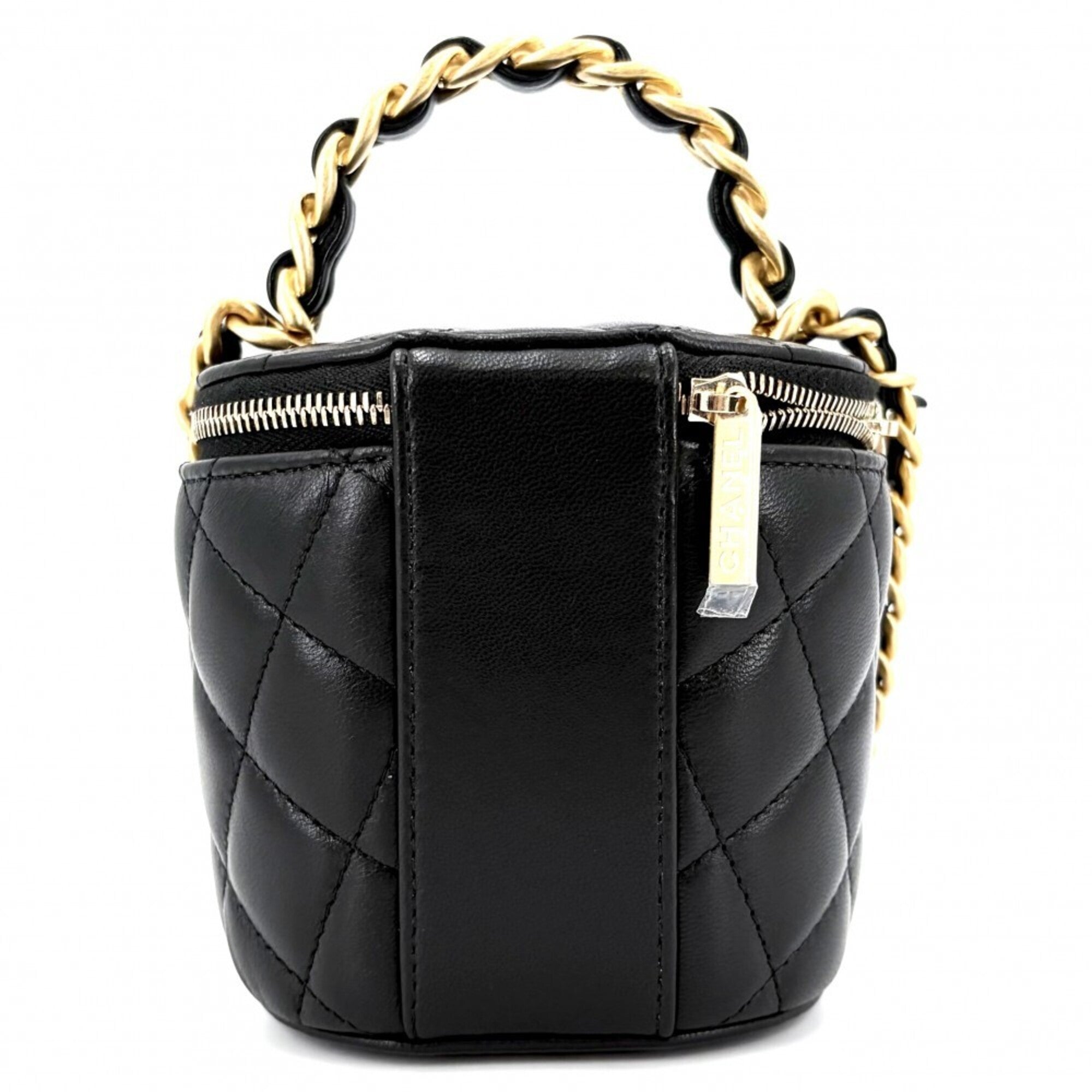 Chanel Matelasse Black Leather Shoulder Bag (Pre-Owned)