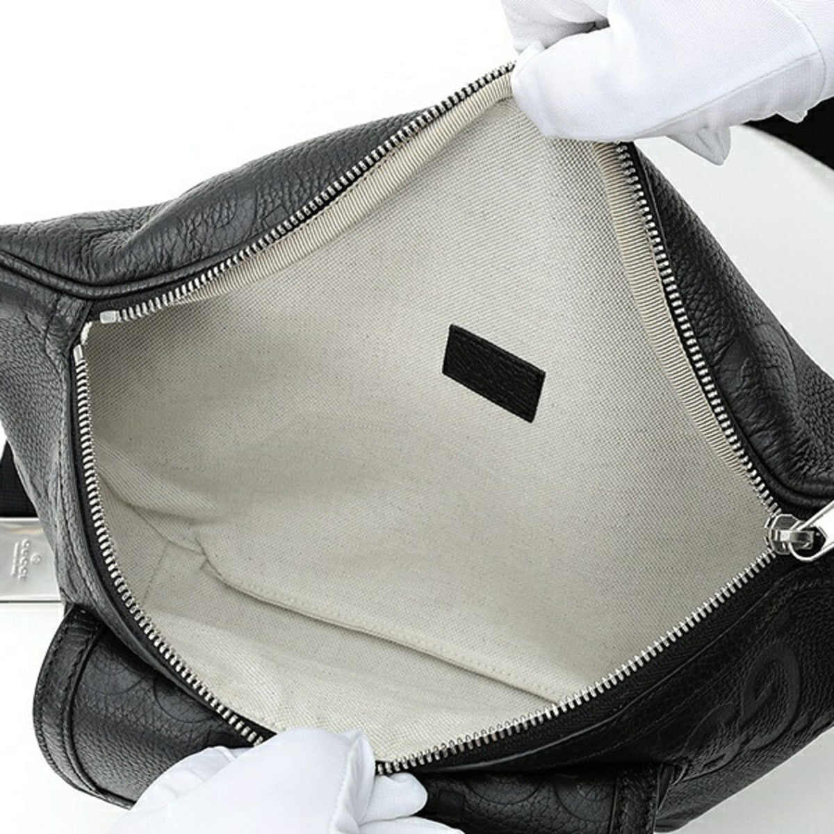 Gucci Leather Fanny Pack Sling Bag (Pre-Owned)