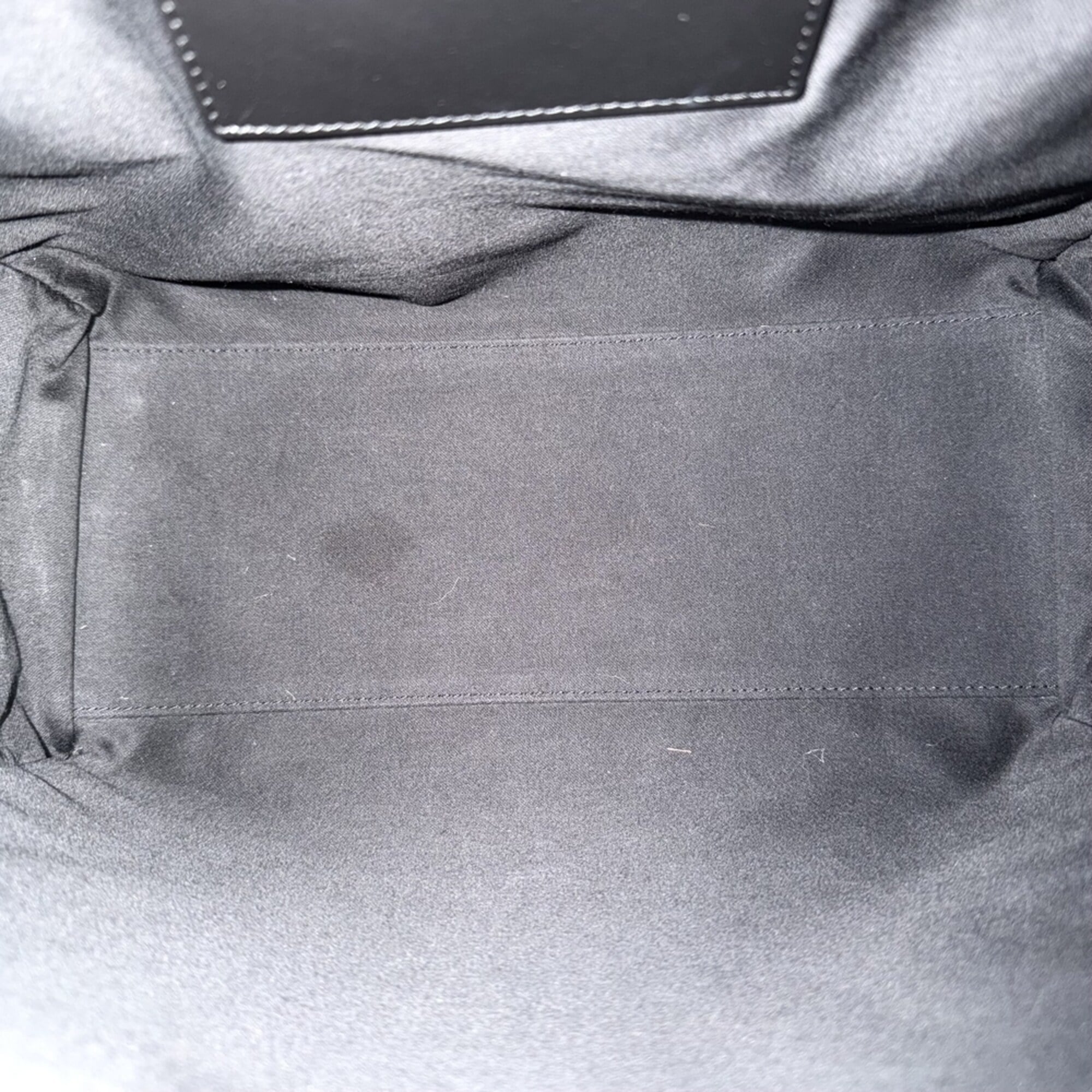 Chanel Black White Leather Pouch Shoulder Bag (Pre-Owned)