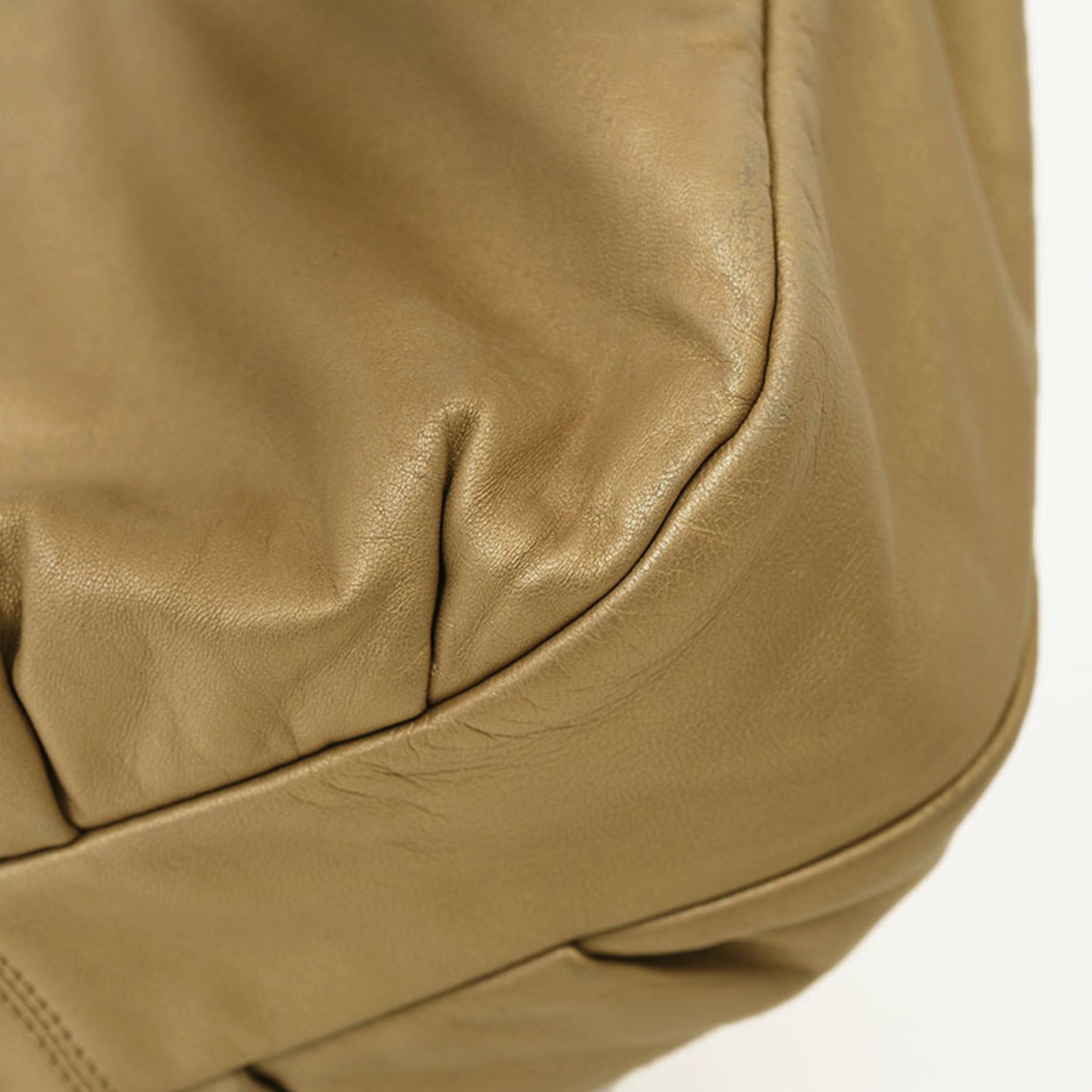 Loewe Gold Leather Shoulder Bag (Pre-Owned)