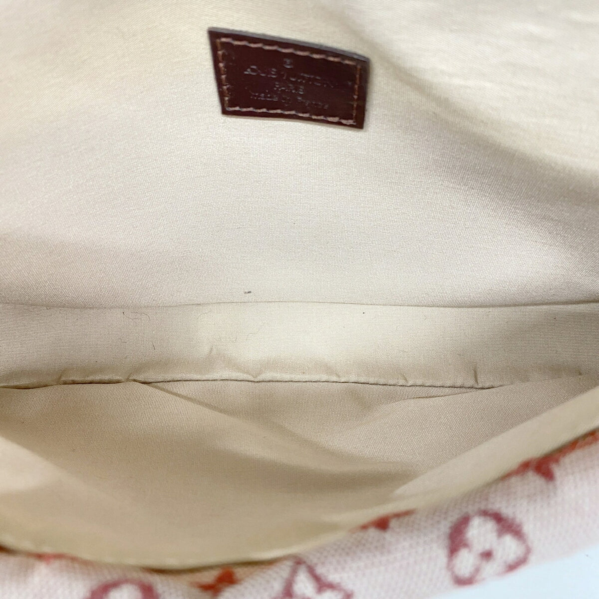 Louis Vuitton Cerise Shoulder Bag (Pre-Owned)