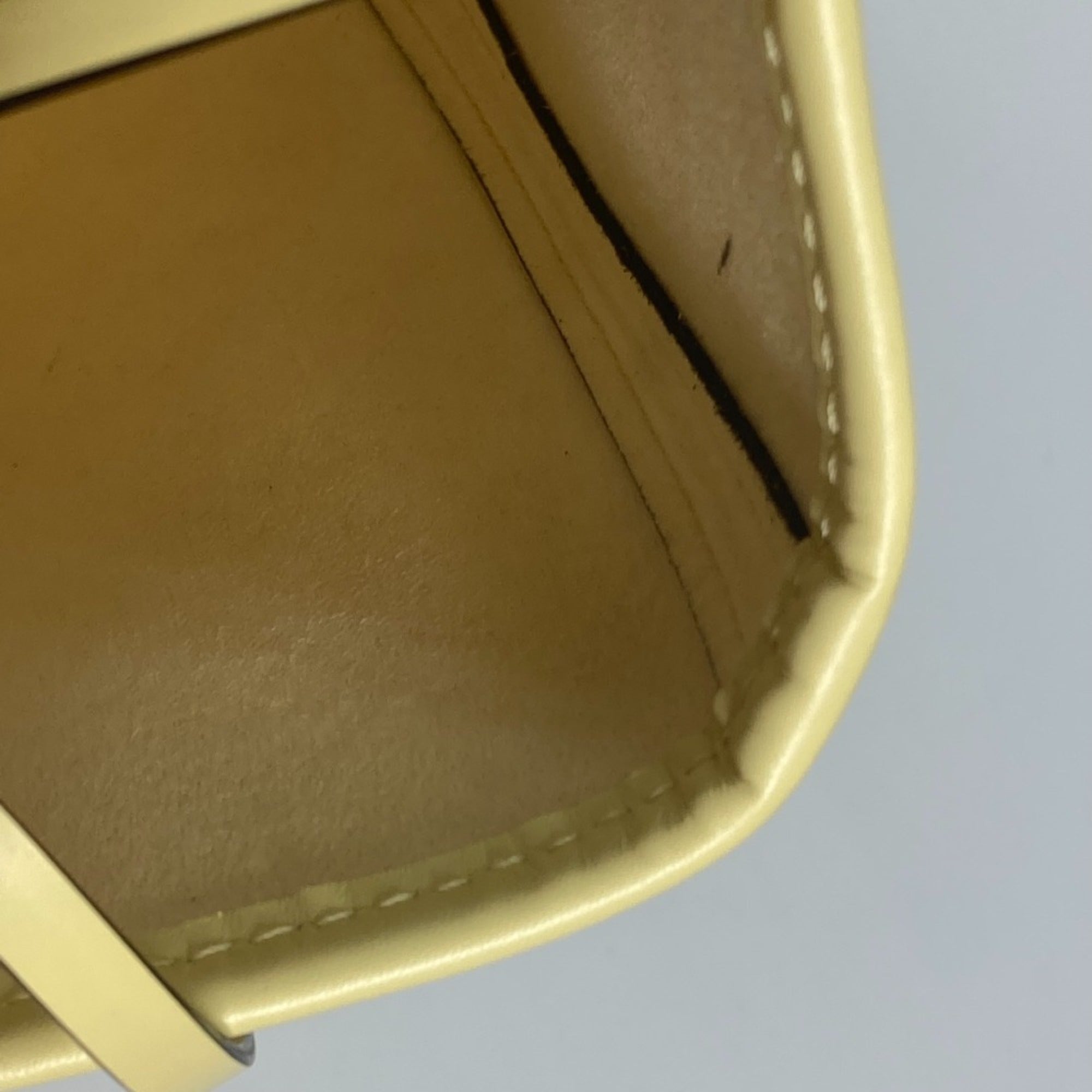 Louis Vuitton Yellow Leather Tote Bag (Pre-Owned)