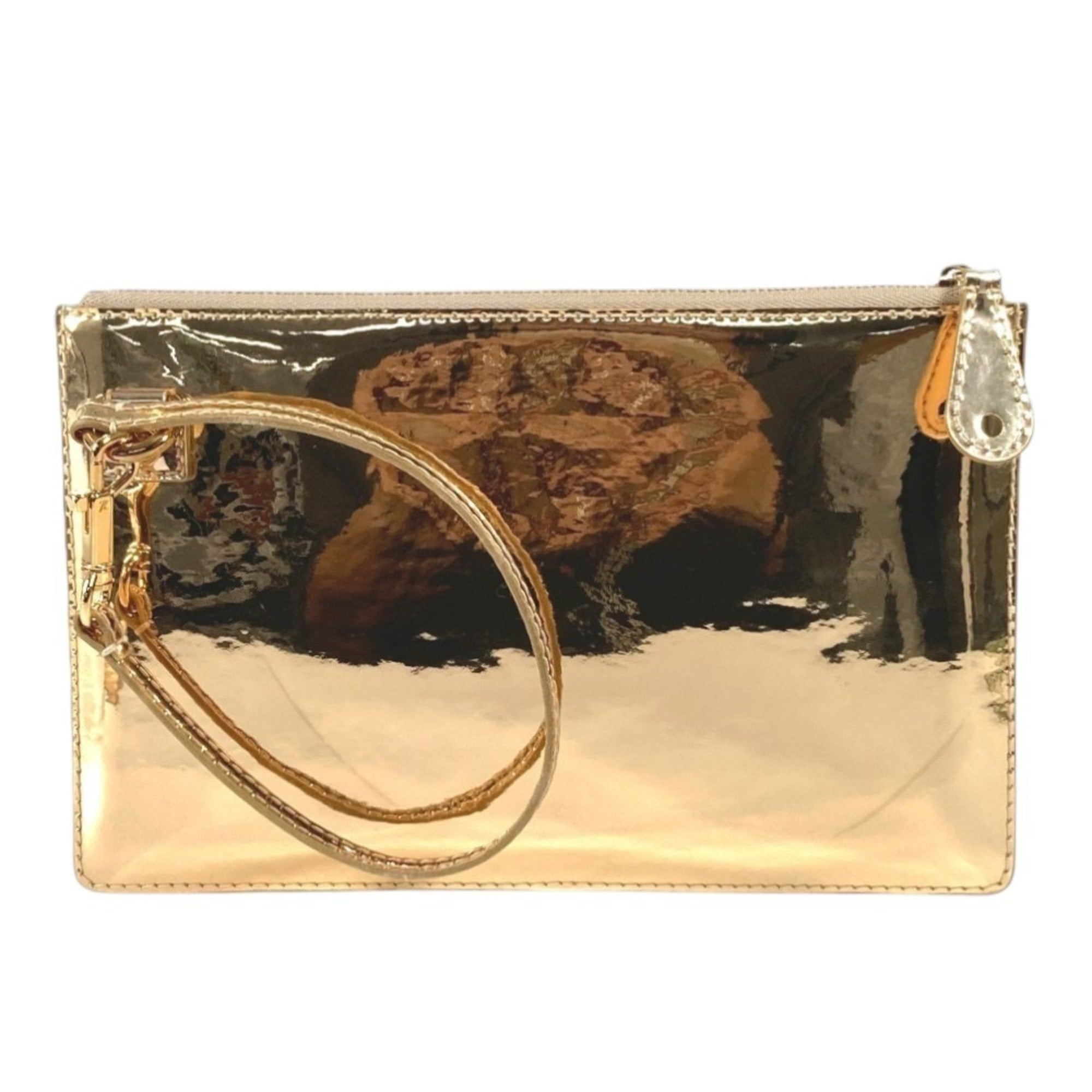 Louis Vuitton Gold Leather Pochette (Pre-Owned)