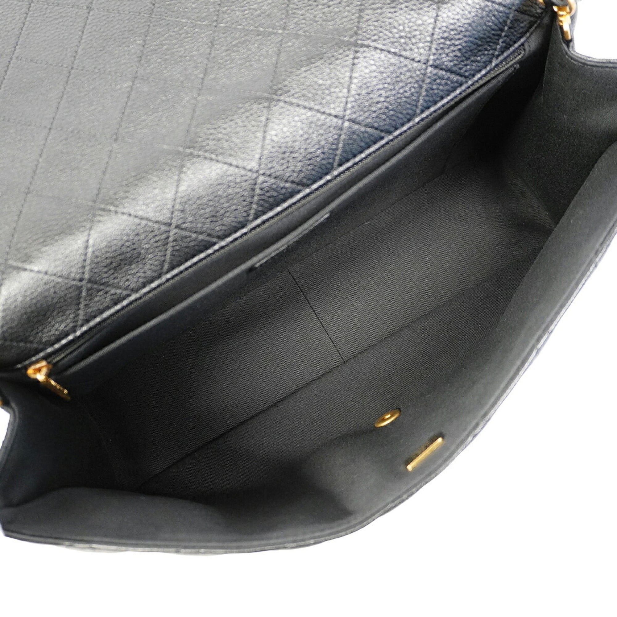 Chanel Black Leather Shoulder Bag (Pre-Owned)