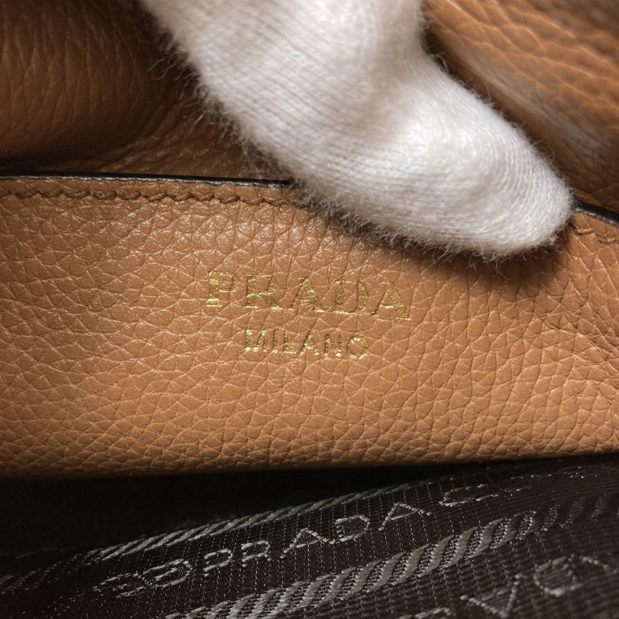 Prada Brown Leather Shoulder Bag (Pre-Owned)