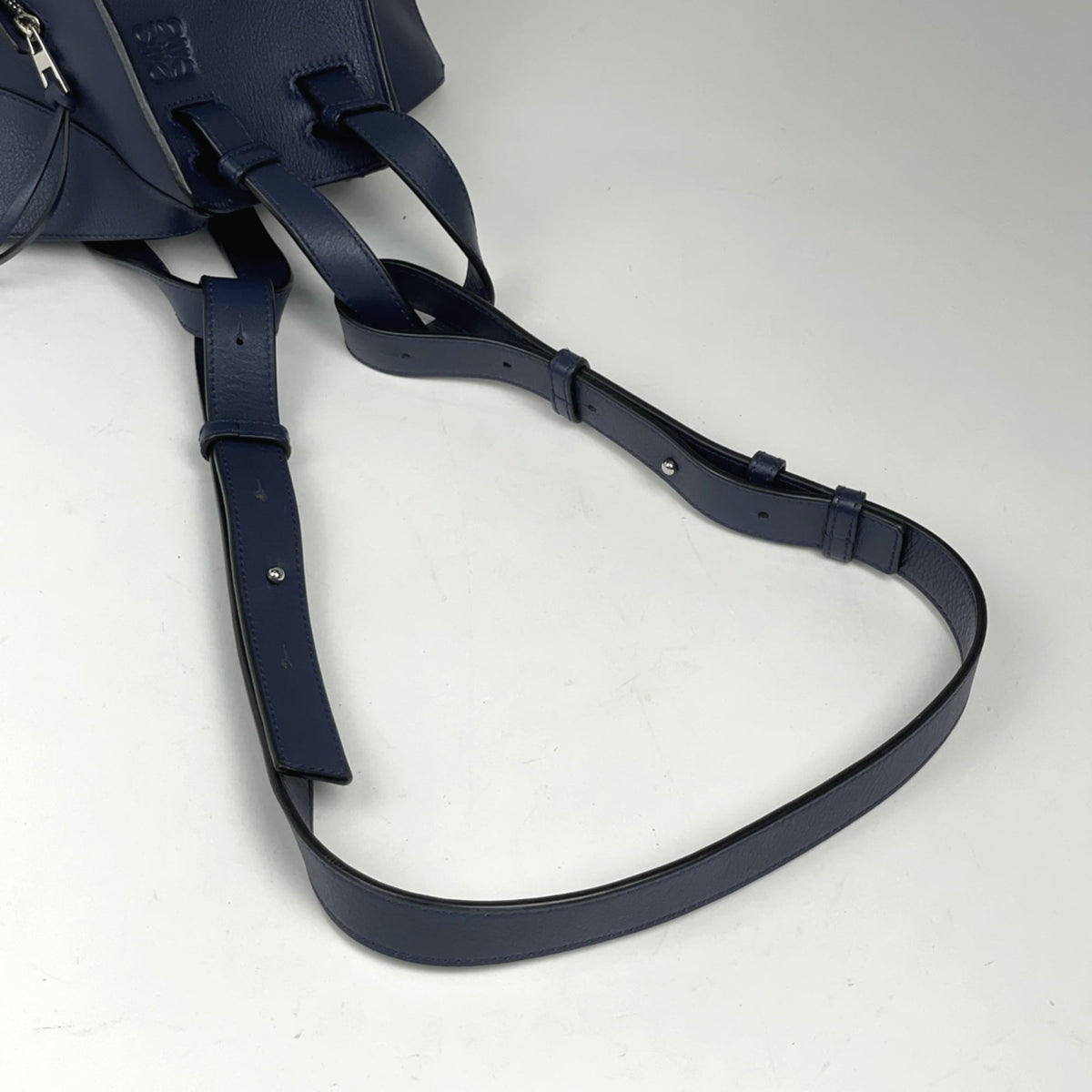 Loewe Navy Leather Shoulder Bag (Pre-Owned)