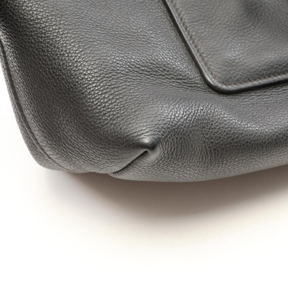 Prada Black Leather Handbag (Pre-Owned)