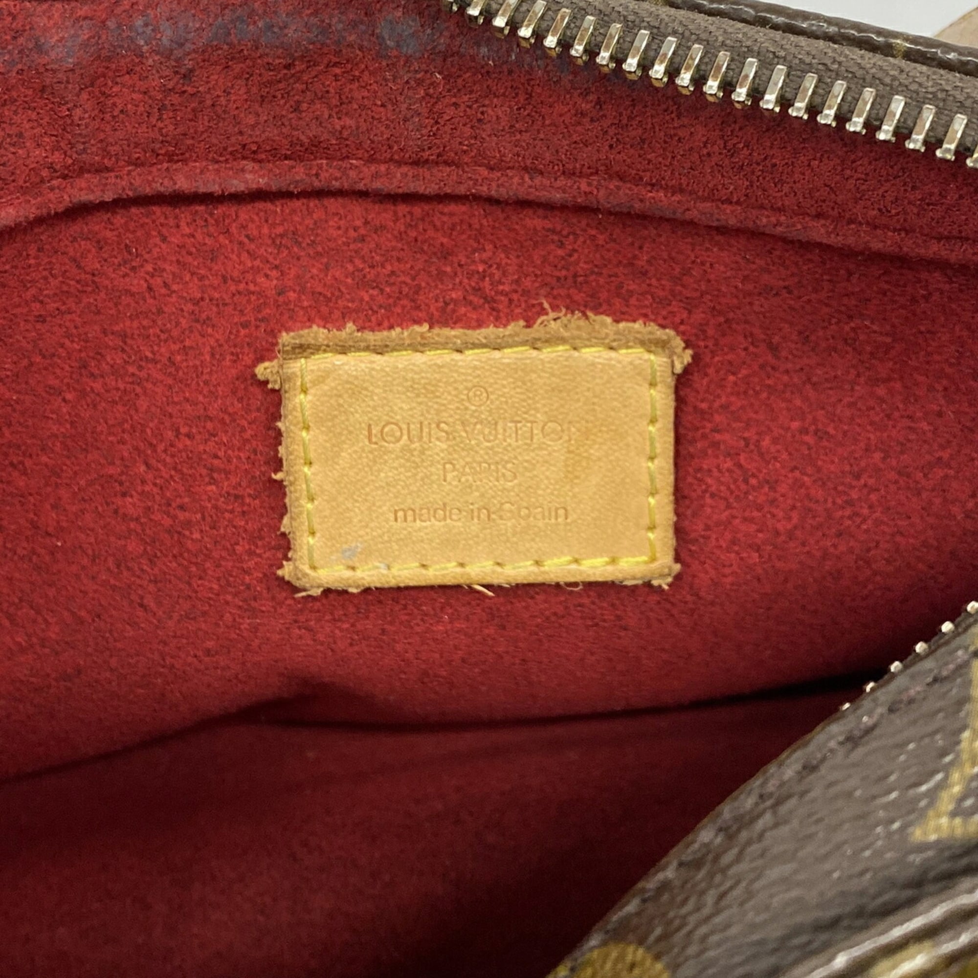 Louis Vuitton Brown Shoulder Bag (Pre-Owned)