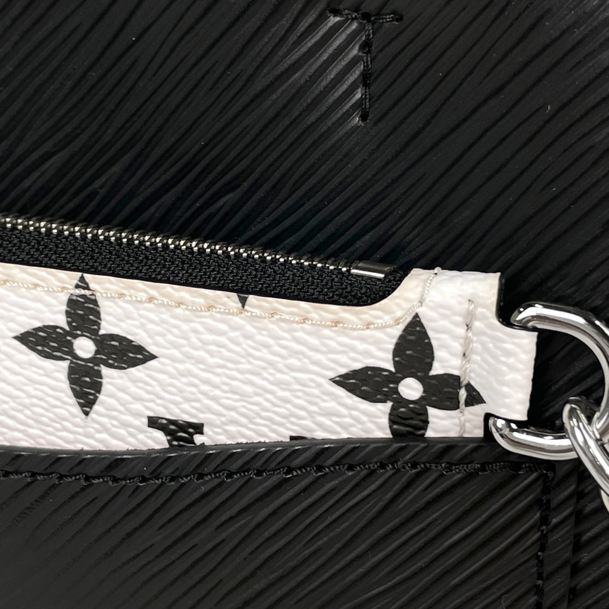 Louis Vuitton Black Noir Epi Leather Handbag Pouch (Pre-Owned)