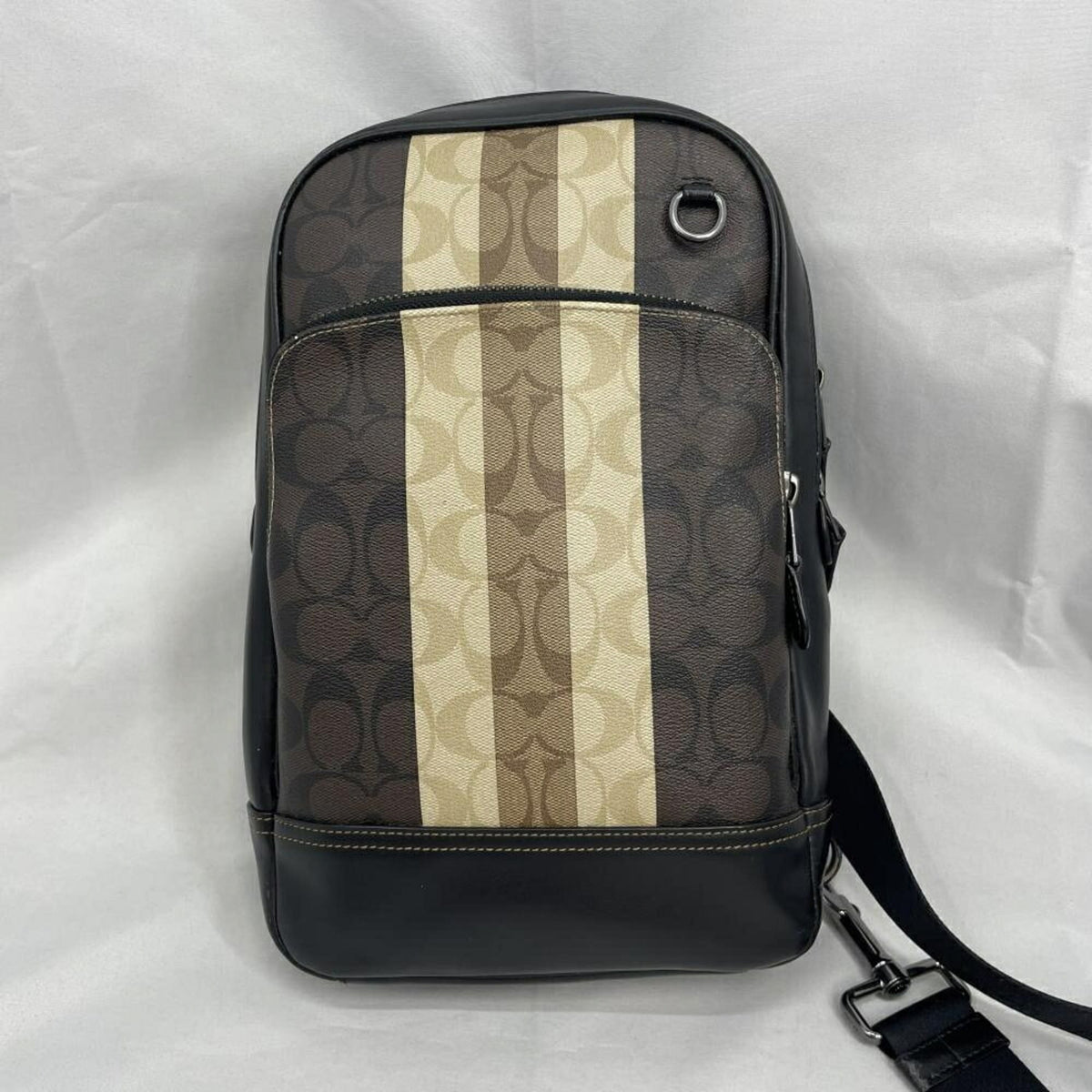 Coach Signature Leather Sling Bag (Pre-Owned)