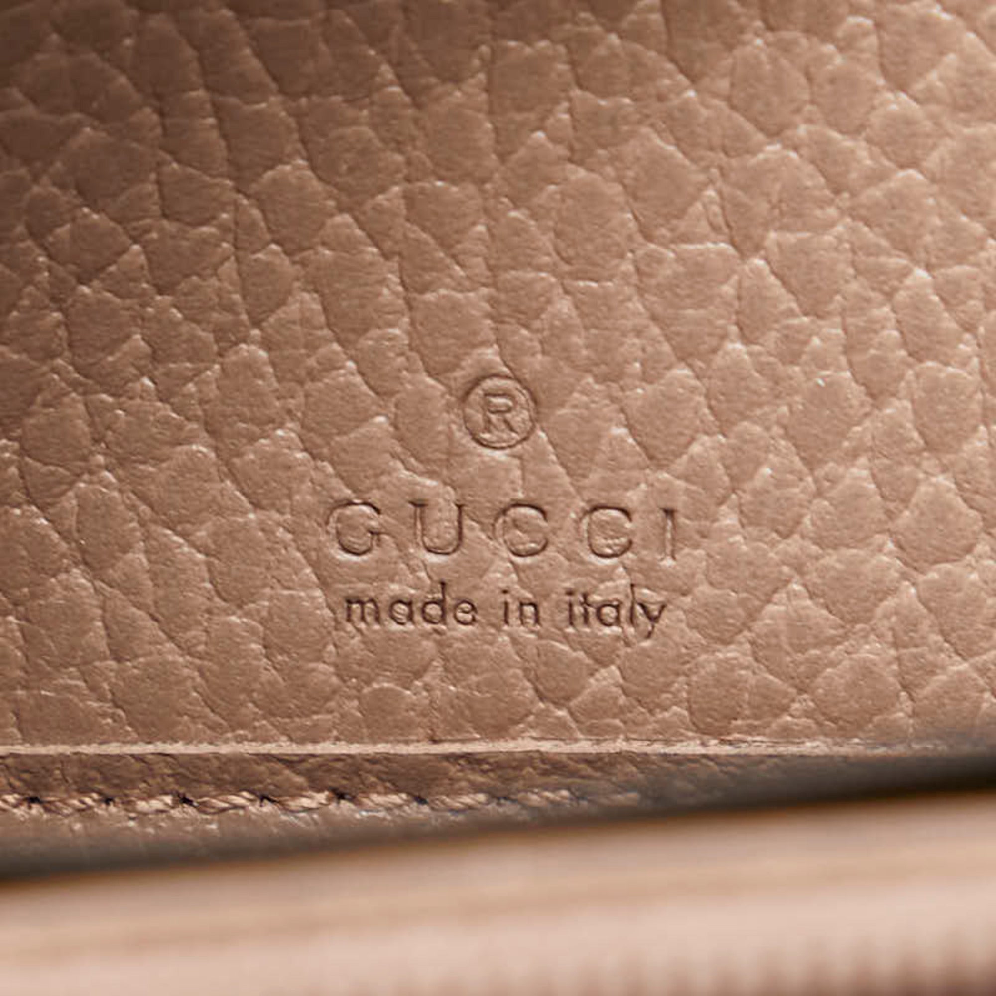 Gucci Beige Pvc Leather Long Wallet (Bi-Fold) (Pre-Owned)