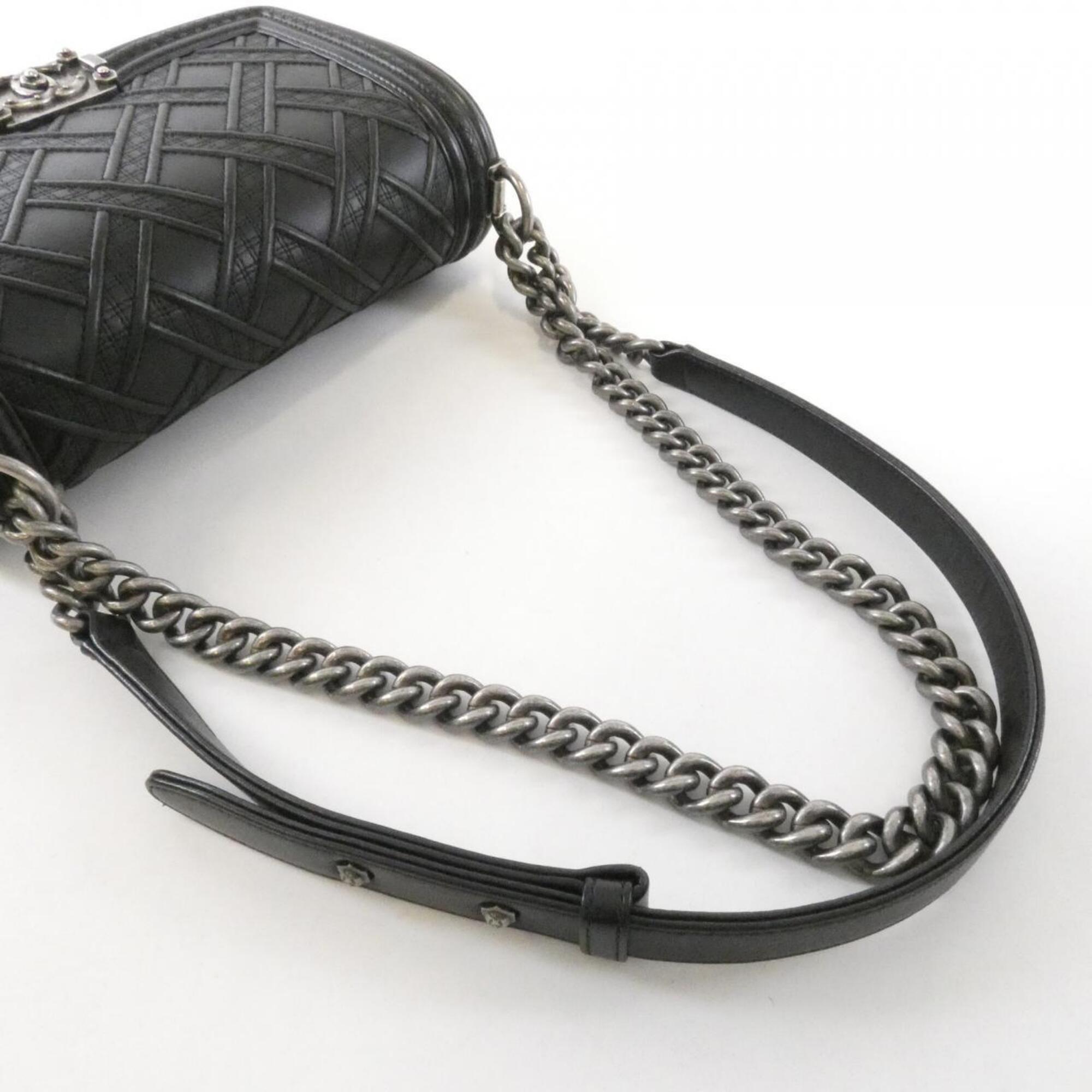 Chanel Black Leather Shoulder Bag (Pre-Owned)