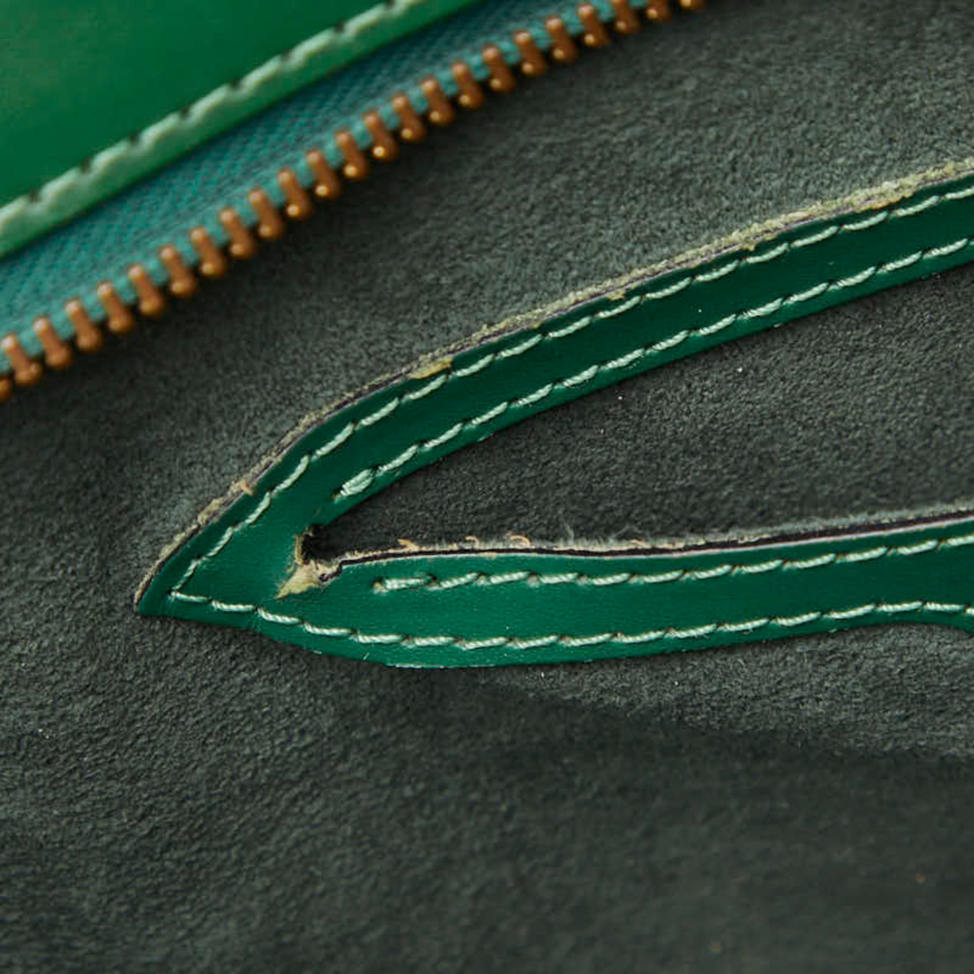 Louis Vuitton Borneo Green Leather Handbag (Pre-Owned)