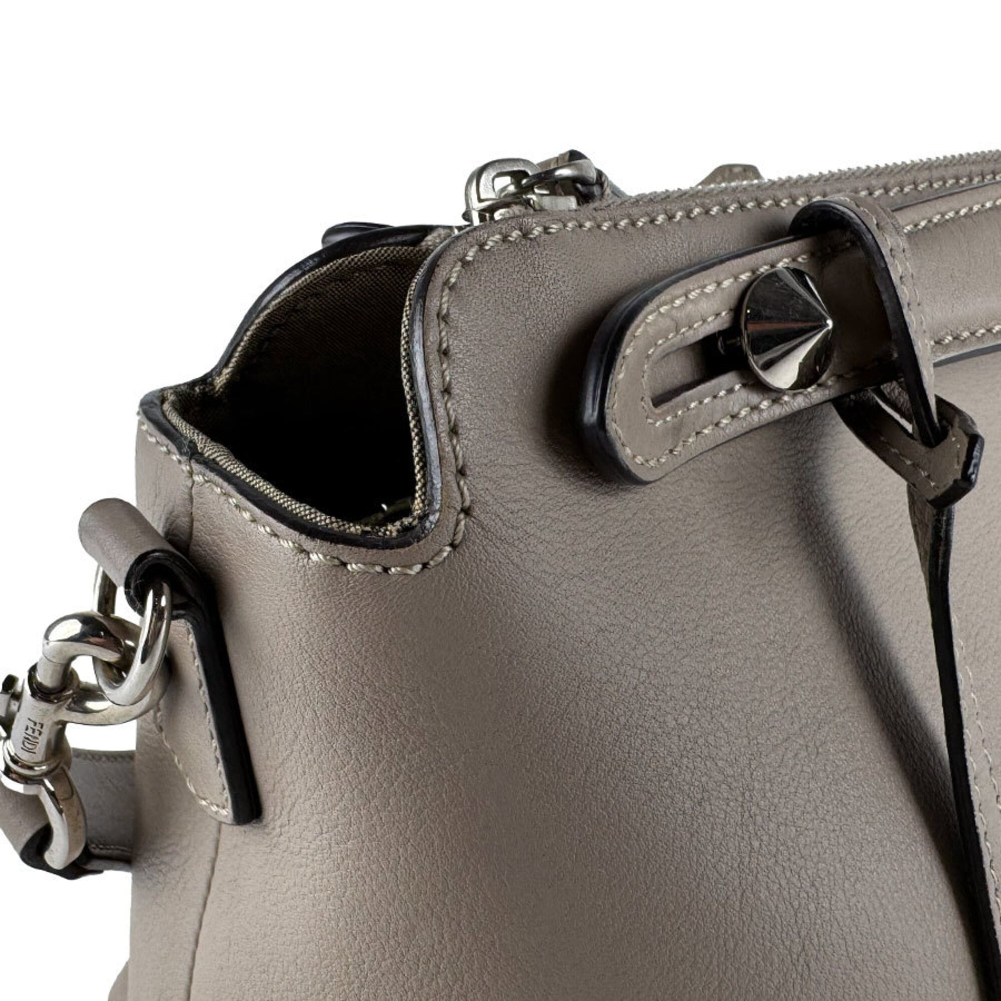Fendi Grayish Leather Shoulder Bag (Pre-Owned)