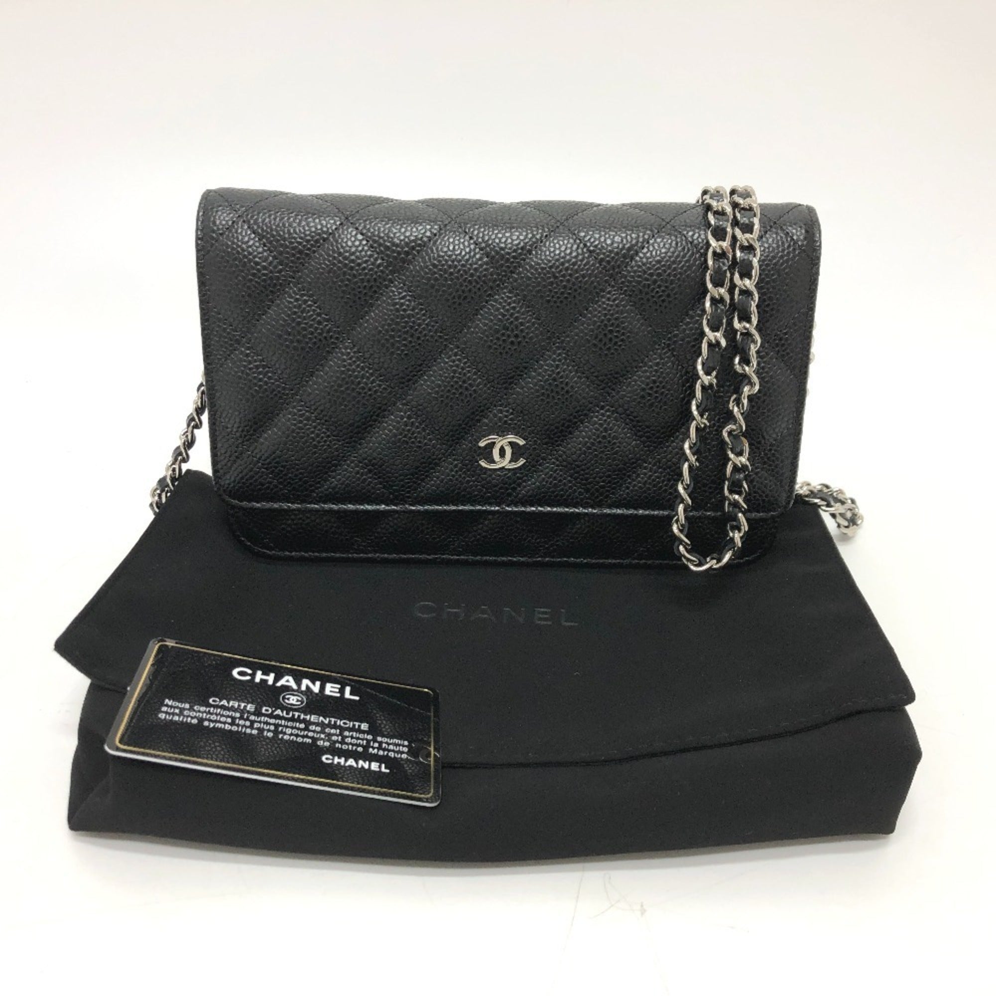 Chanel Black Caviar Leather Shoulder Bag (Pre-Owned)