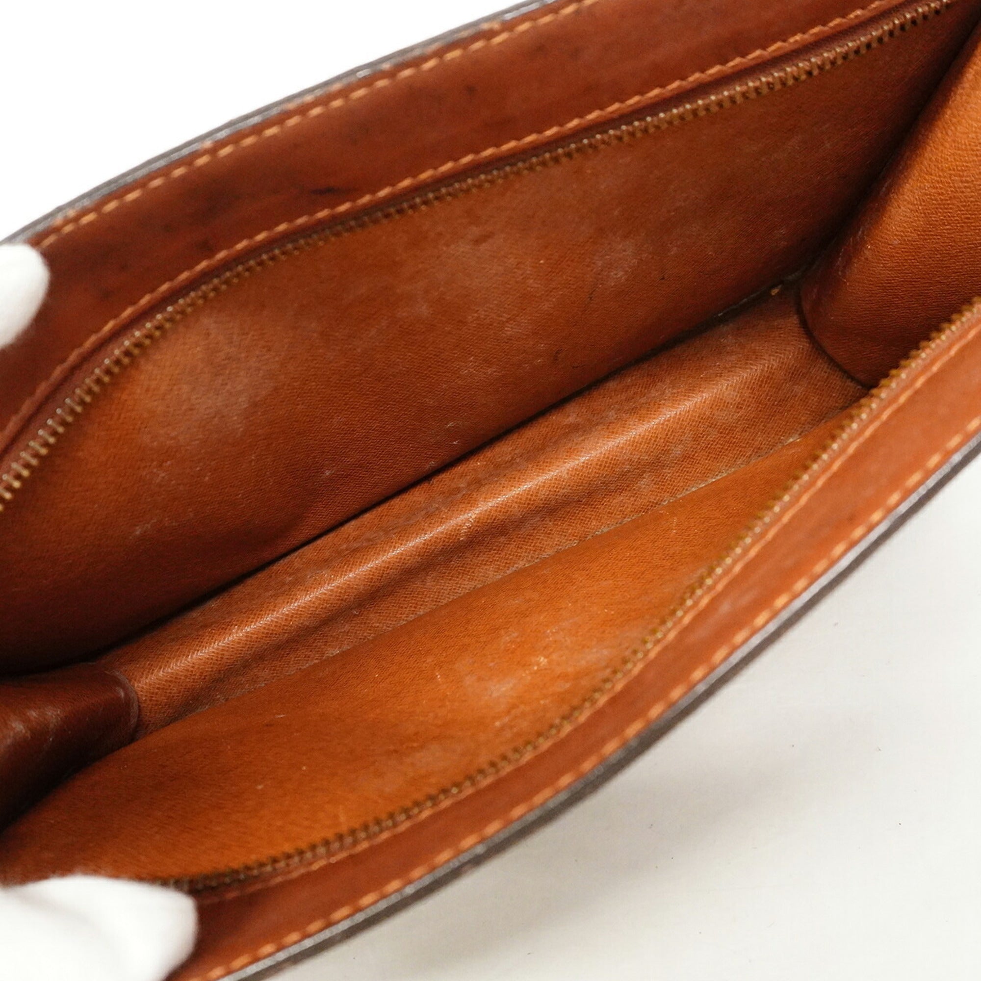 Louis Vuitton Brown Clutch Bag (Pre-Owned)