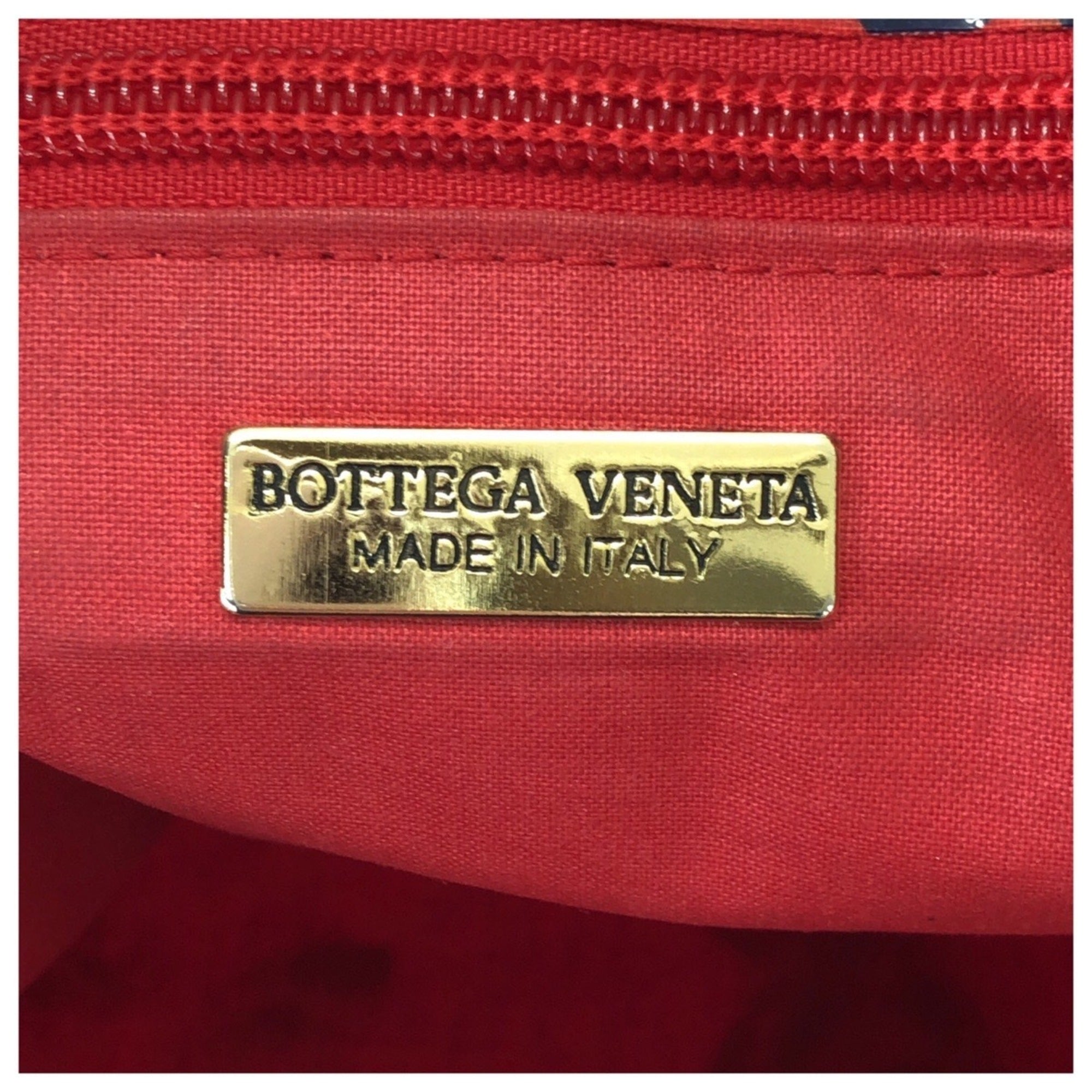 Bottega Veneta Multi-Color Red Color Patent Leather Tote Bag (Pre-Owned)