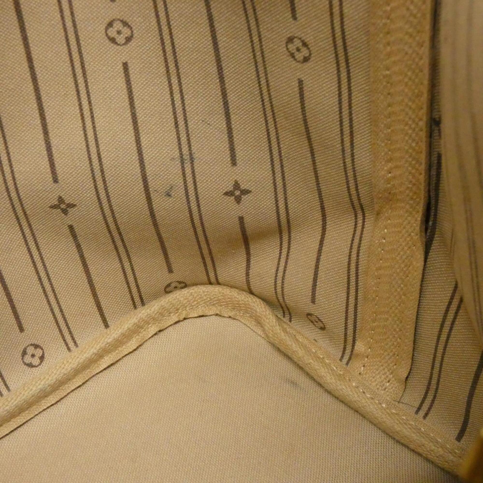 Louis Vuitton Marron Coated Canvas Handbag (Pre-Owned)