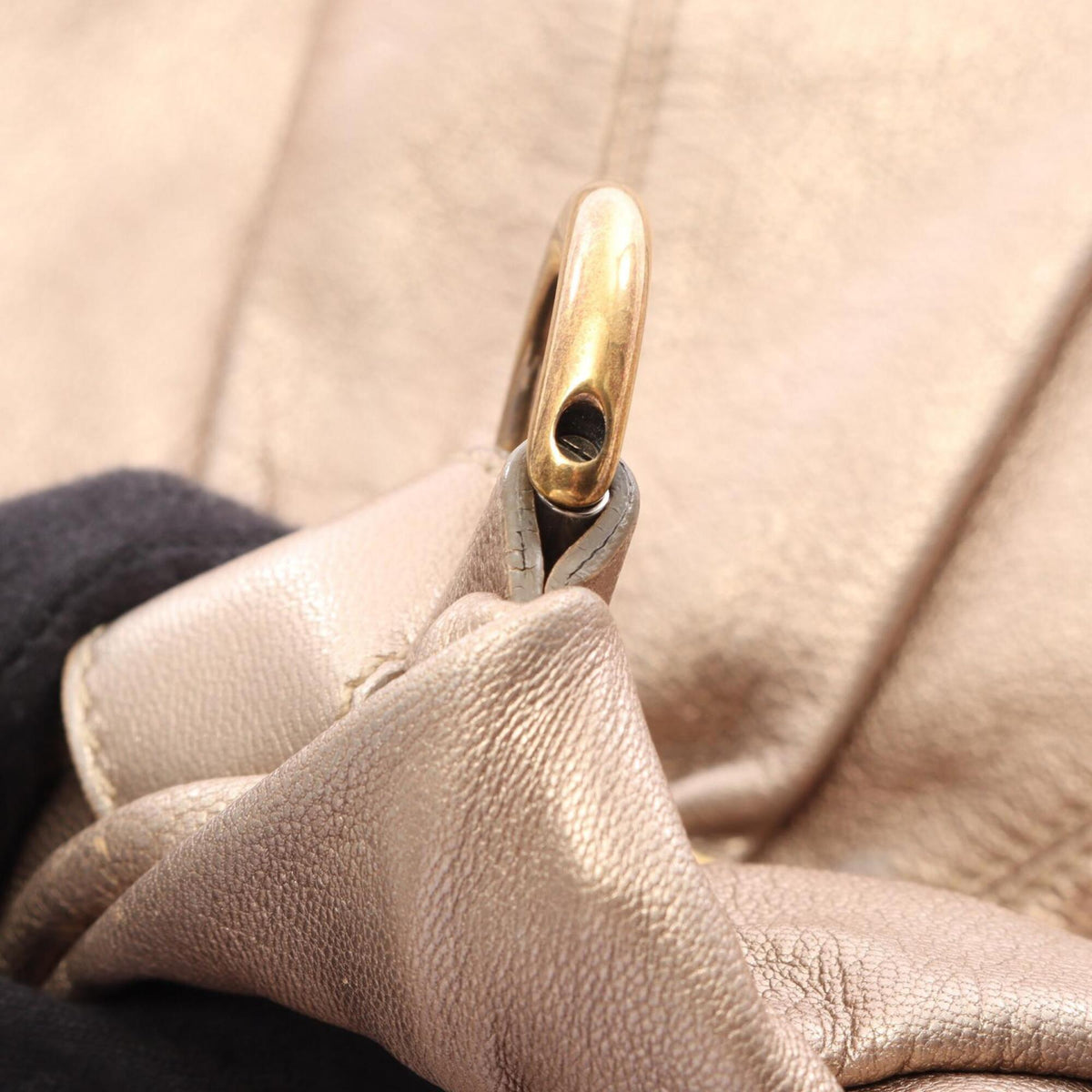 Salvatore Ferragamo Gold Leather Handbag Shoulder Bag (Pre-Owned)