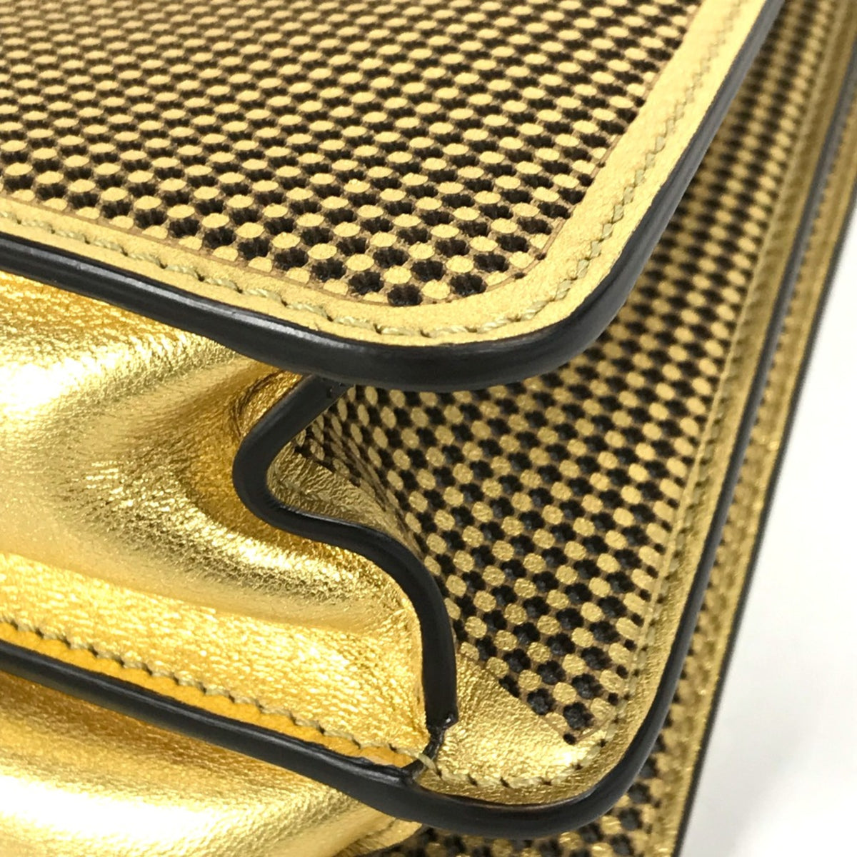 Fendi Gold Leather Handbag (Pre-Owned)