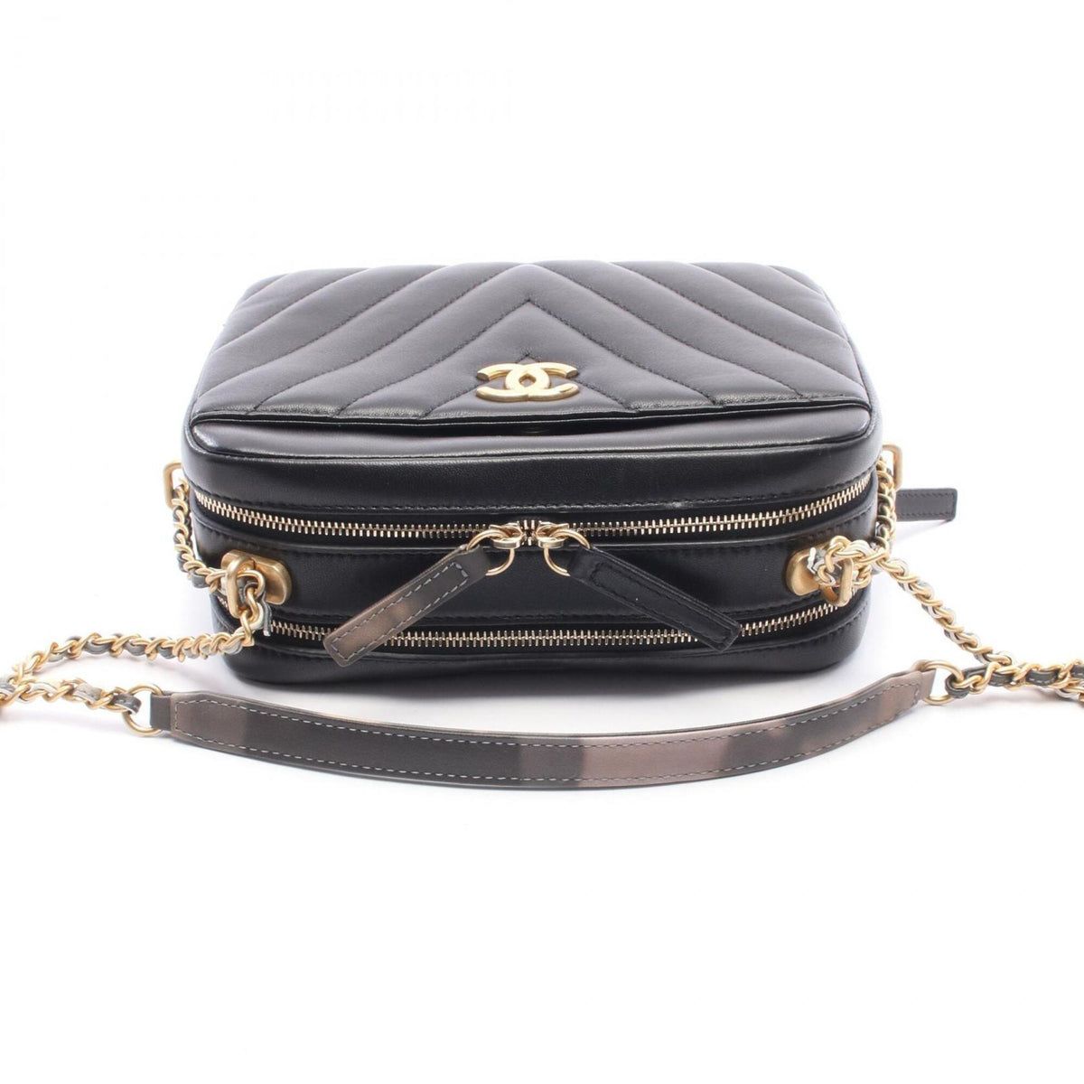 Chanel Black Leather Handbag Shoulder Bag (Pre-Owned)