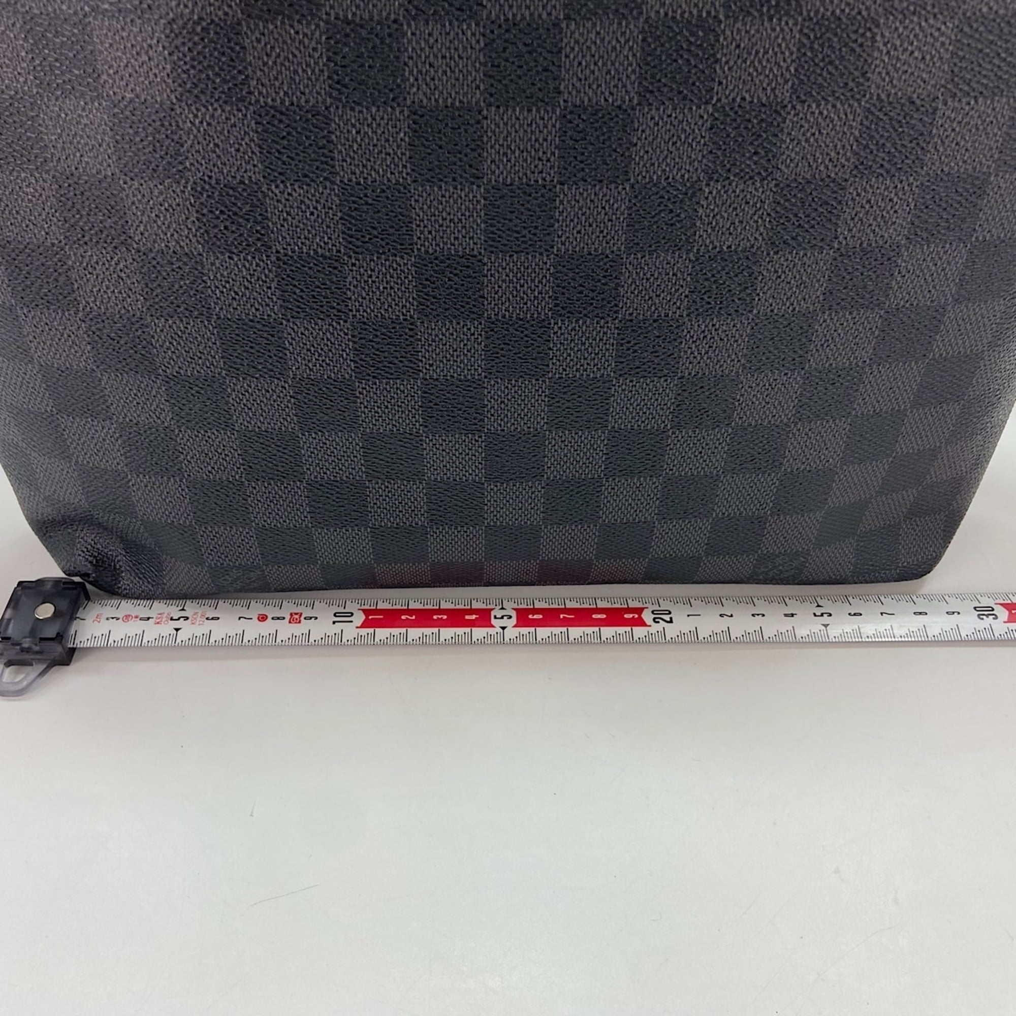 Louis Vuitton Black Shoulder Bag (Pre-Owned)