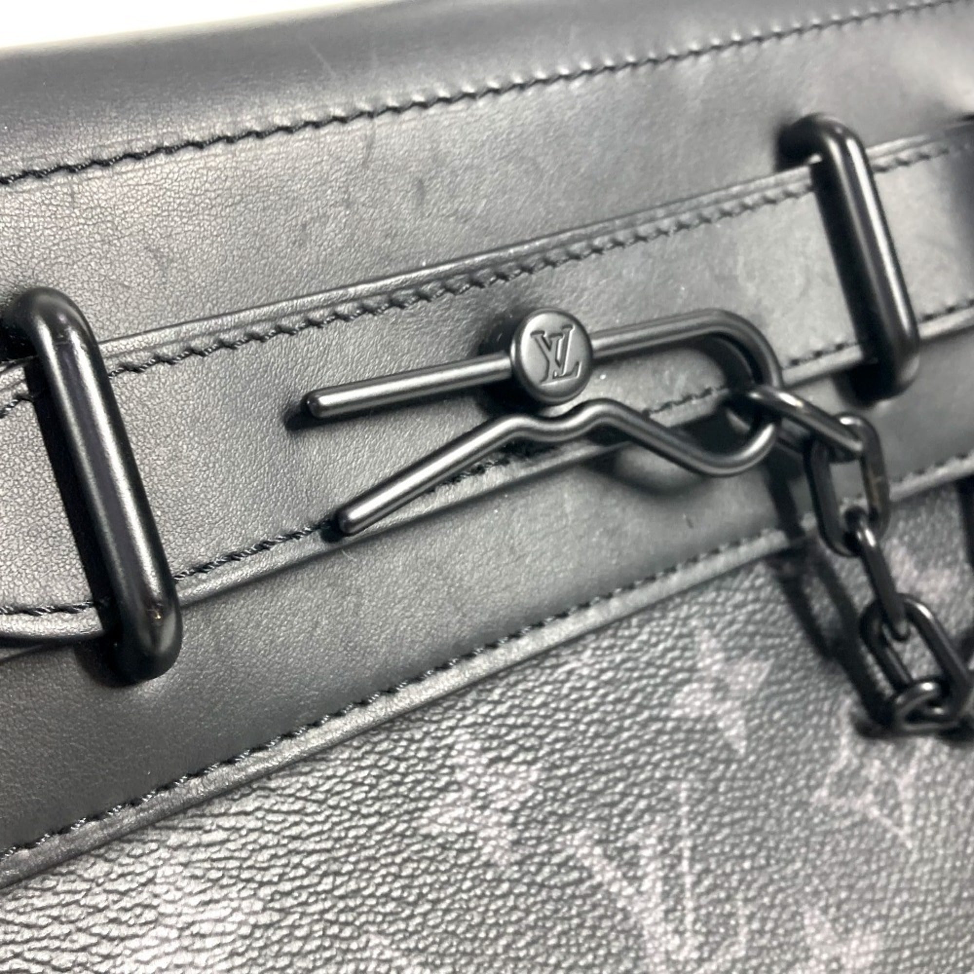 Louis Vuitton Black Monogram Eclipse Monogram Eclipse Handbag Shoulder Bag (Pre-Owned)