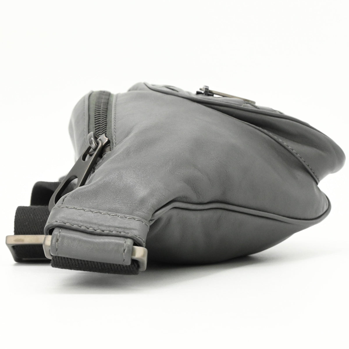 Bottega Veneta Black Gray Intrecciato Crossbody Bag Fanny Pack Pouch (Pre-Owned)