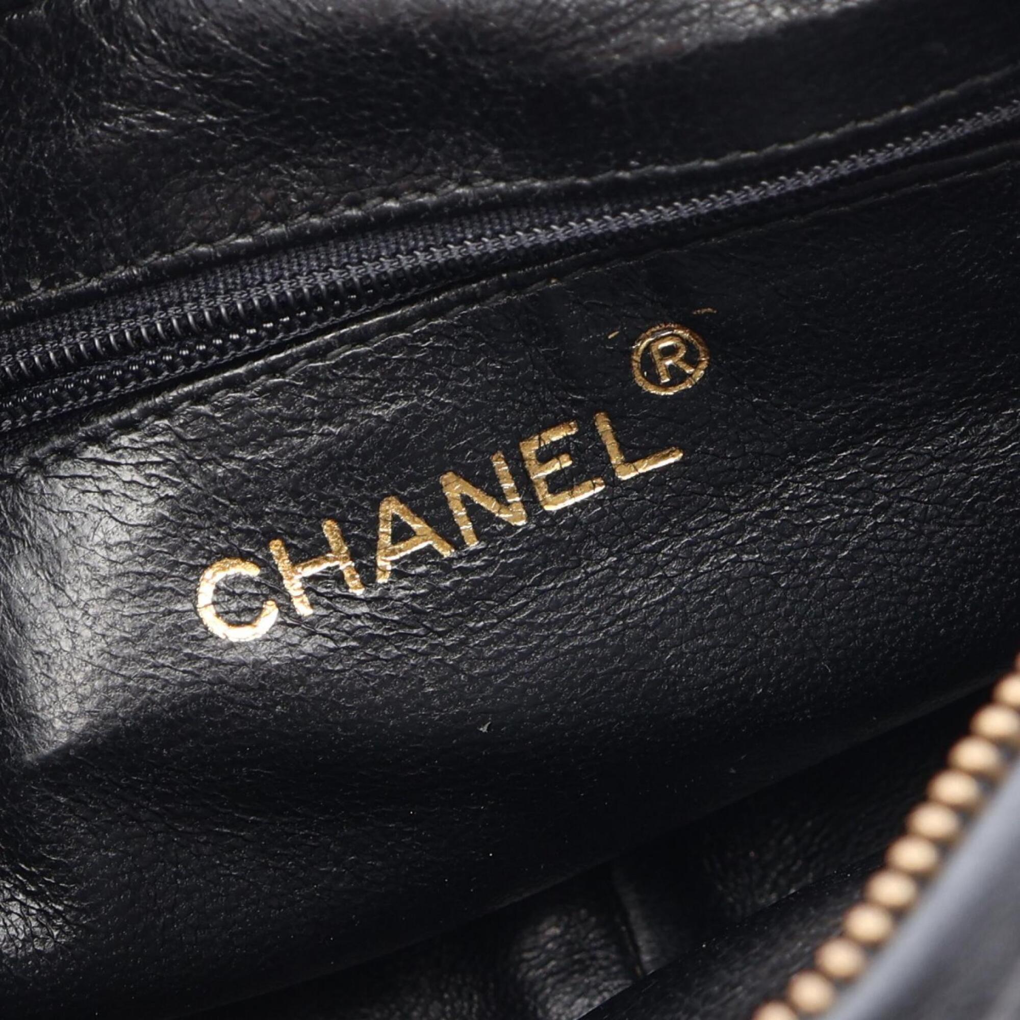 Chanel 2.55 Black Leather Handbag Shoulder Bag (Pre-Owned)