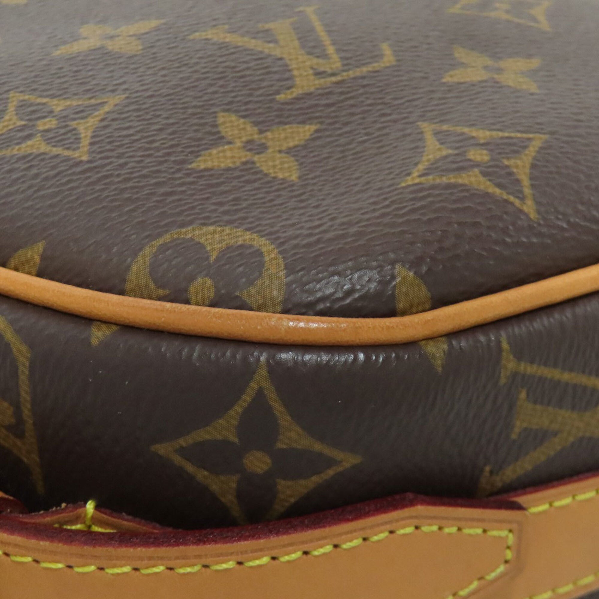 Louis Vuitton Brown Monogram Monogram Canvas Shoulder Bag (Pre-Owned)