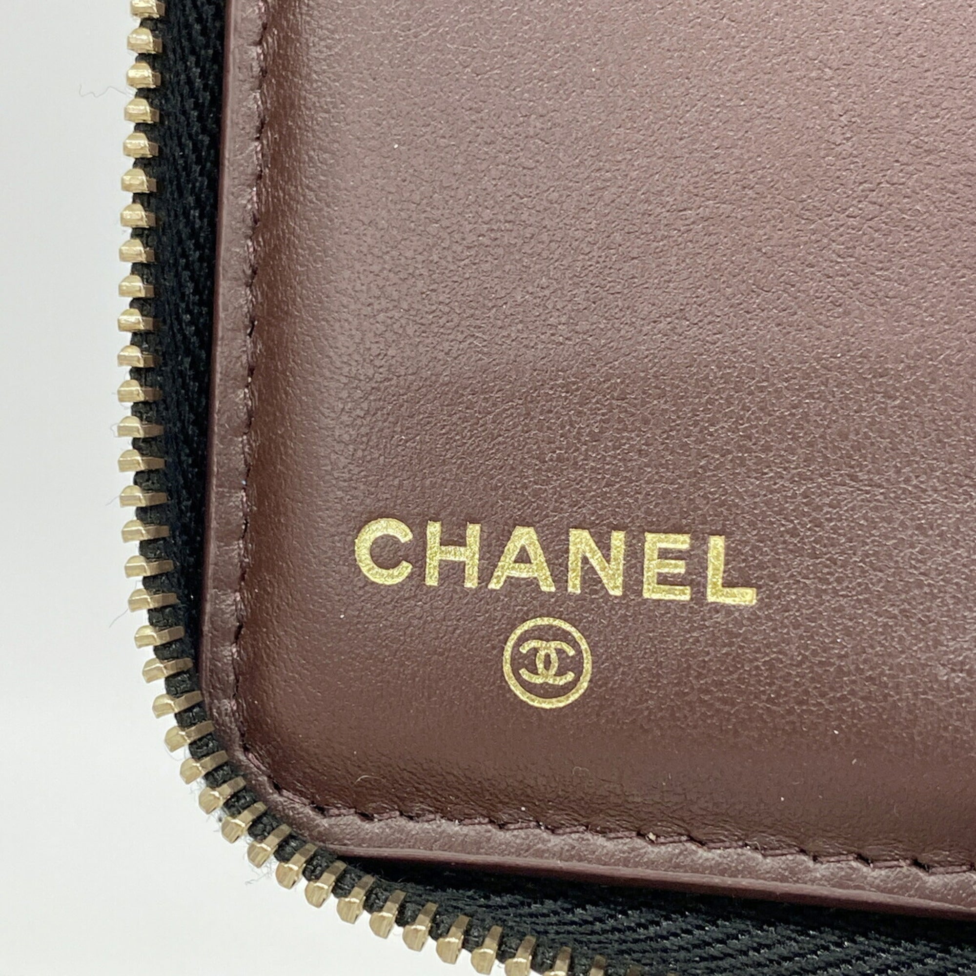 Chanel Black Grained Calfskin Wallet (Bi-Fold) (Pre-Owned)
