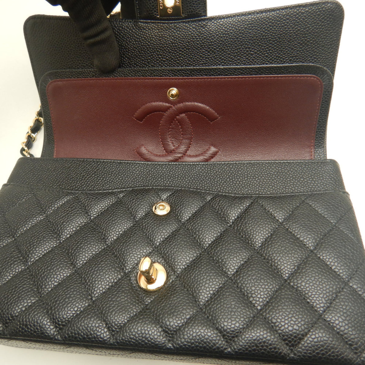 Chanel Black Grained Calfskin Shoulder Bag (Pre-Owned)