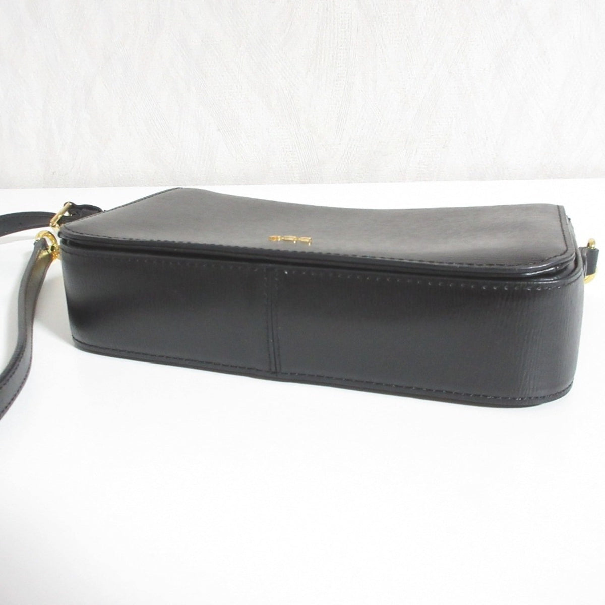 Ralph Lauren Black Leather Pochette Shoulder Bag (Pre-Owned)