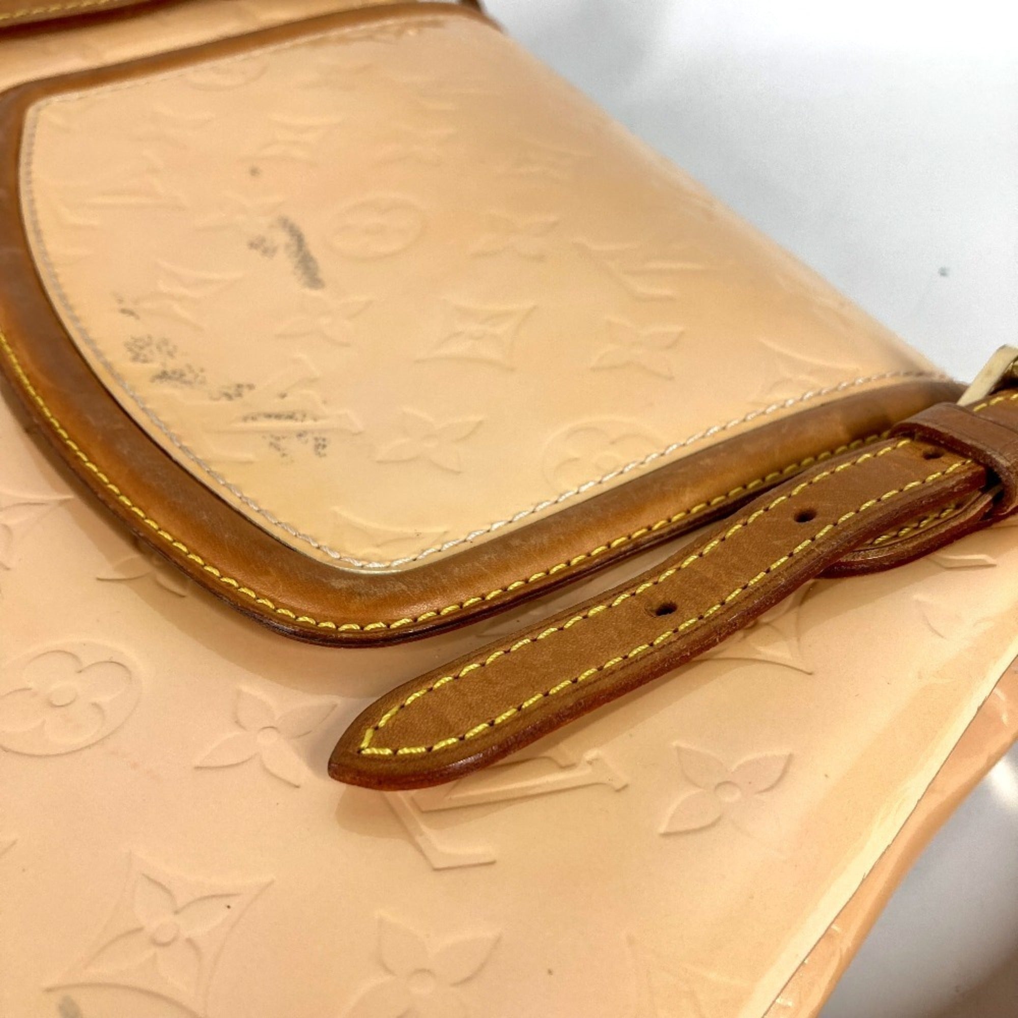 Louis Vuitton Marshmallow Pink Monogram Vernis Shoulder Bag Tote Bag (Pre-Owned)