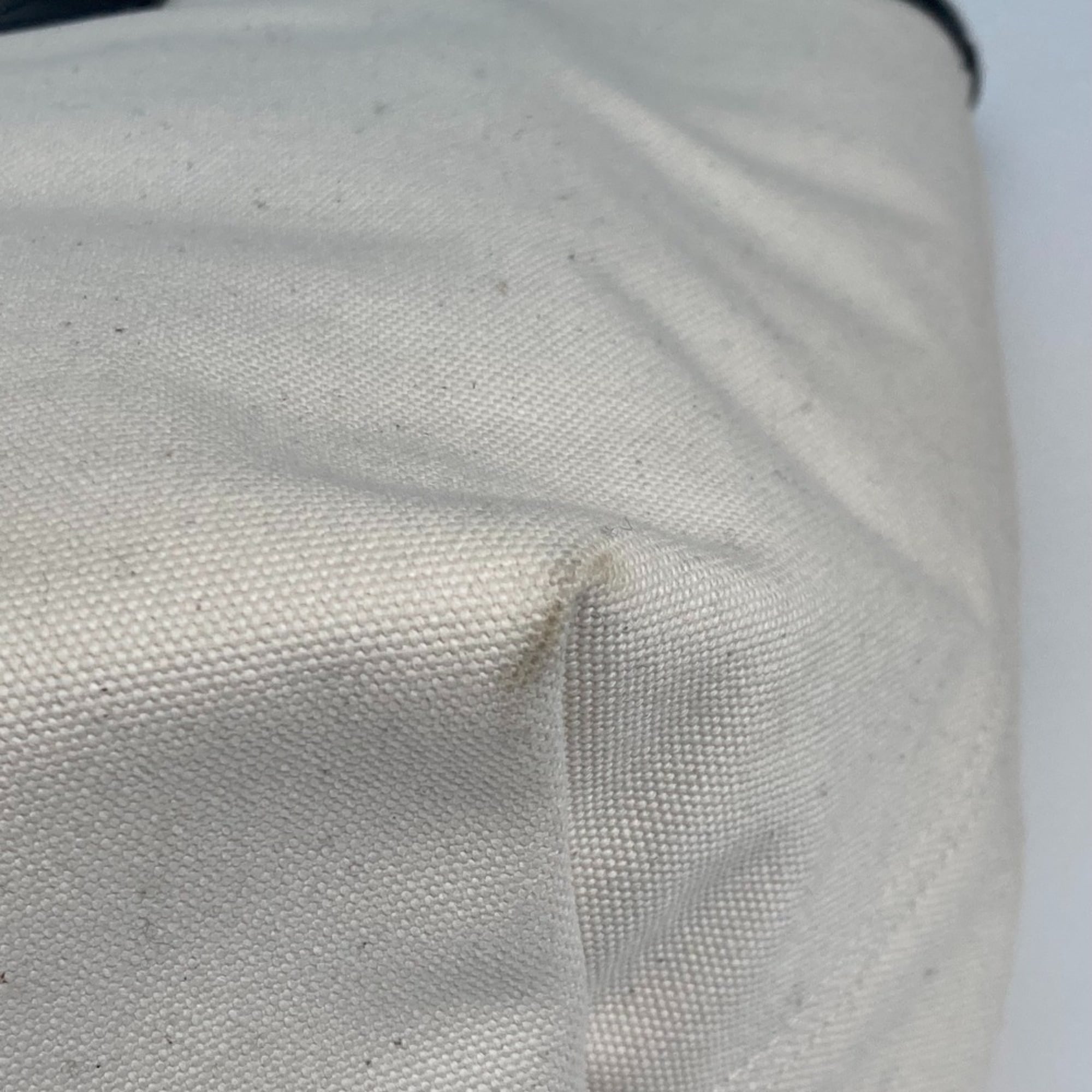 Balenciaga White Other Tote Bag (Pre-Owned)