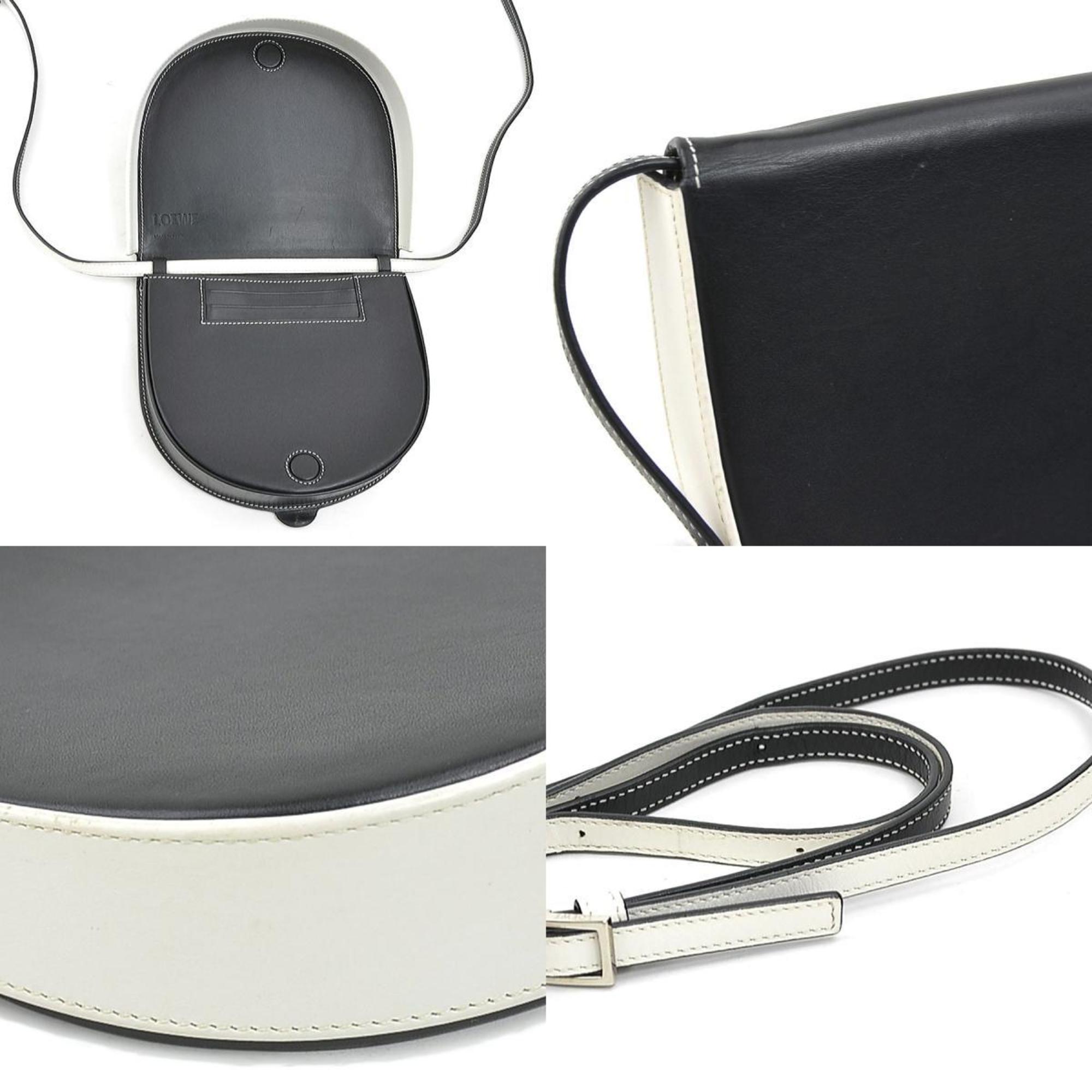 Loewe Black White Leather Shoulder Bag (Pre-Owned)