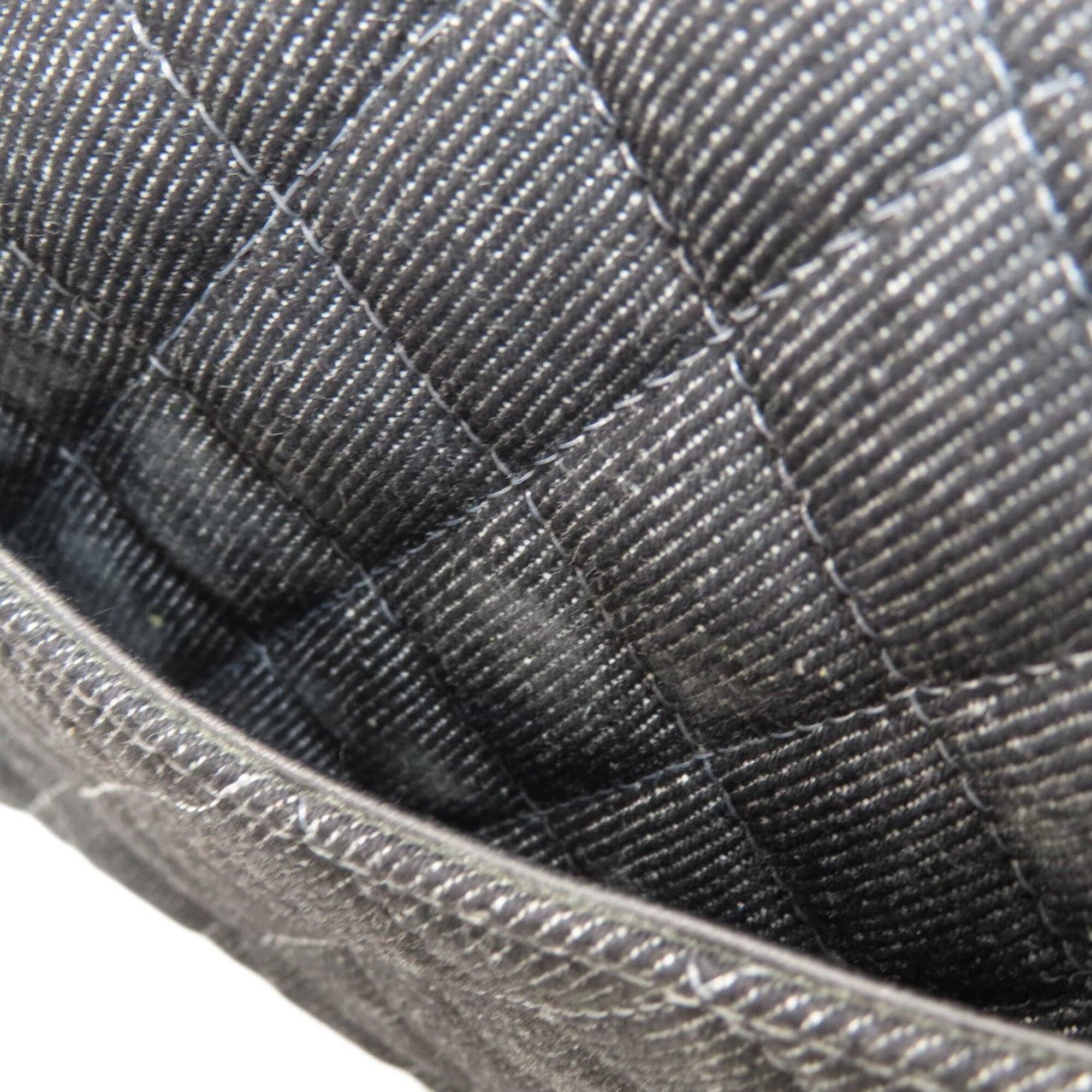 Chanel Black Denim Shoulder Bag (Pre-Owned)