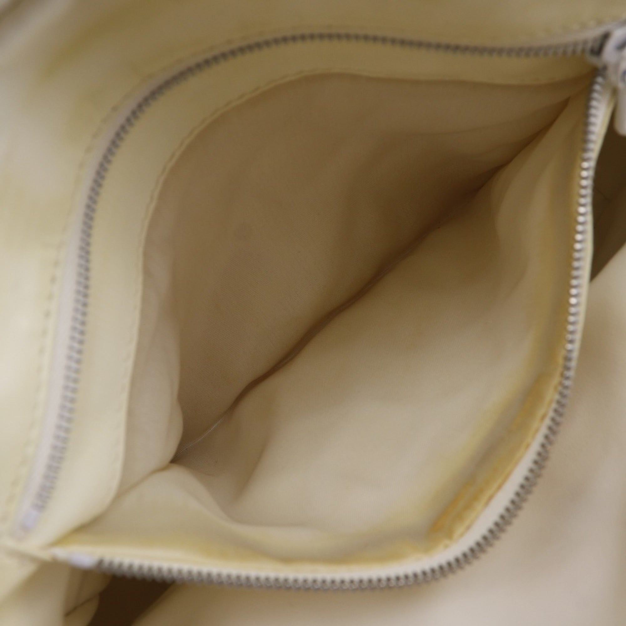 Bally Yellow Leather Shoulder Bag (Pre-Owned)