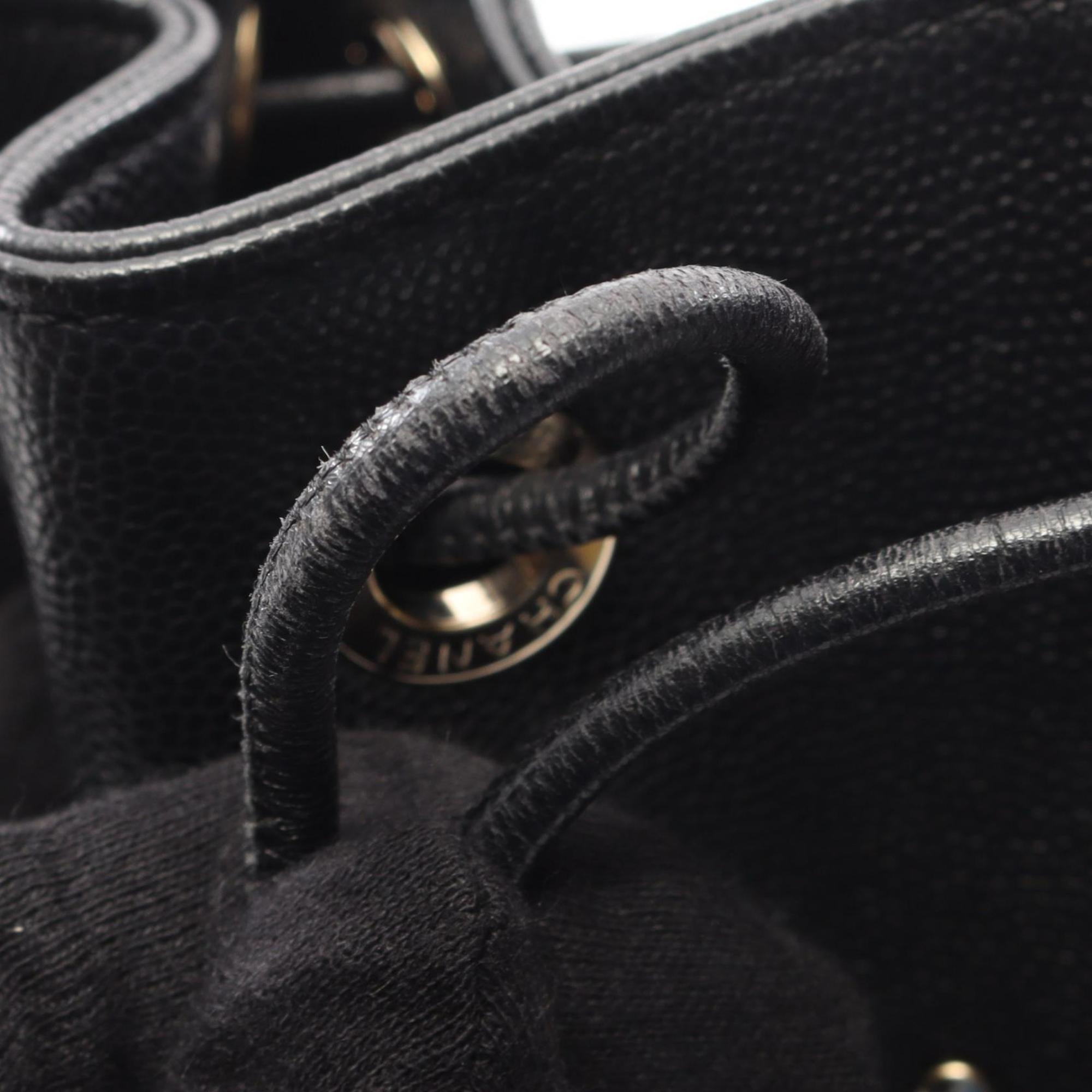 Chanel Black Leather Handbag Shoulder Bag (Pre-Owned)