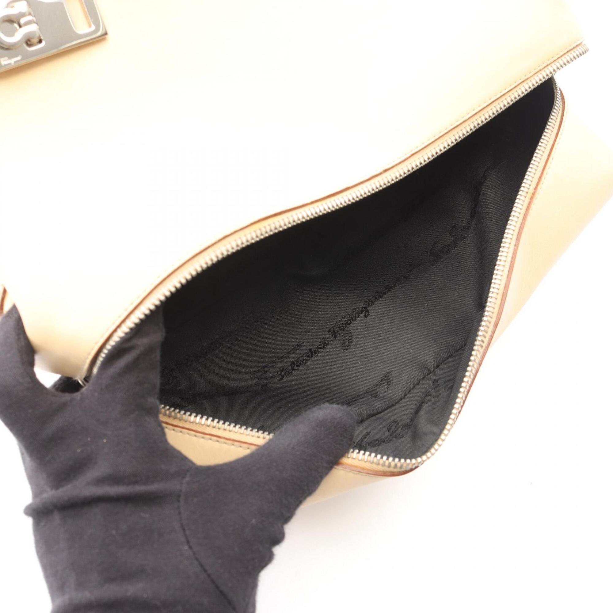 Salvatore Ferragamo Beige Leather Handbag (Pre-Owned)