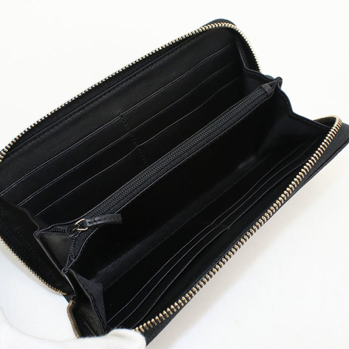 Gucci Black Leather Long Wallet (Bi-Fold) (Pre-Owned)