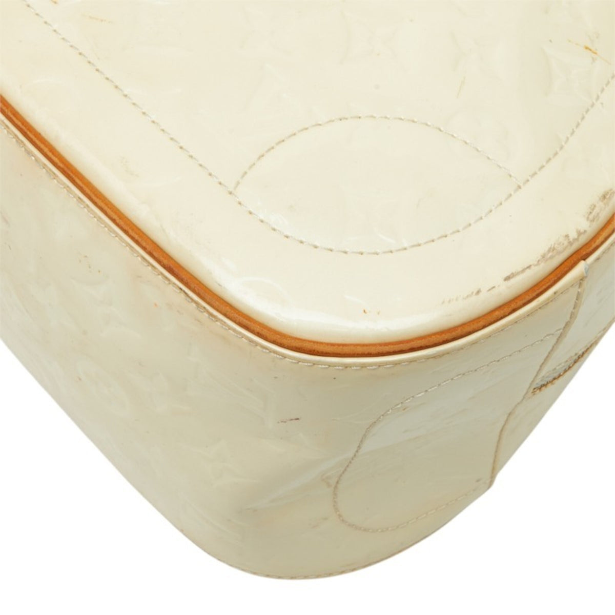 Louis Vuitton Pearl Patent Leather Handbag (Pre-Owned)