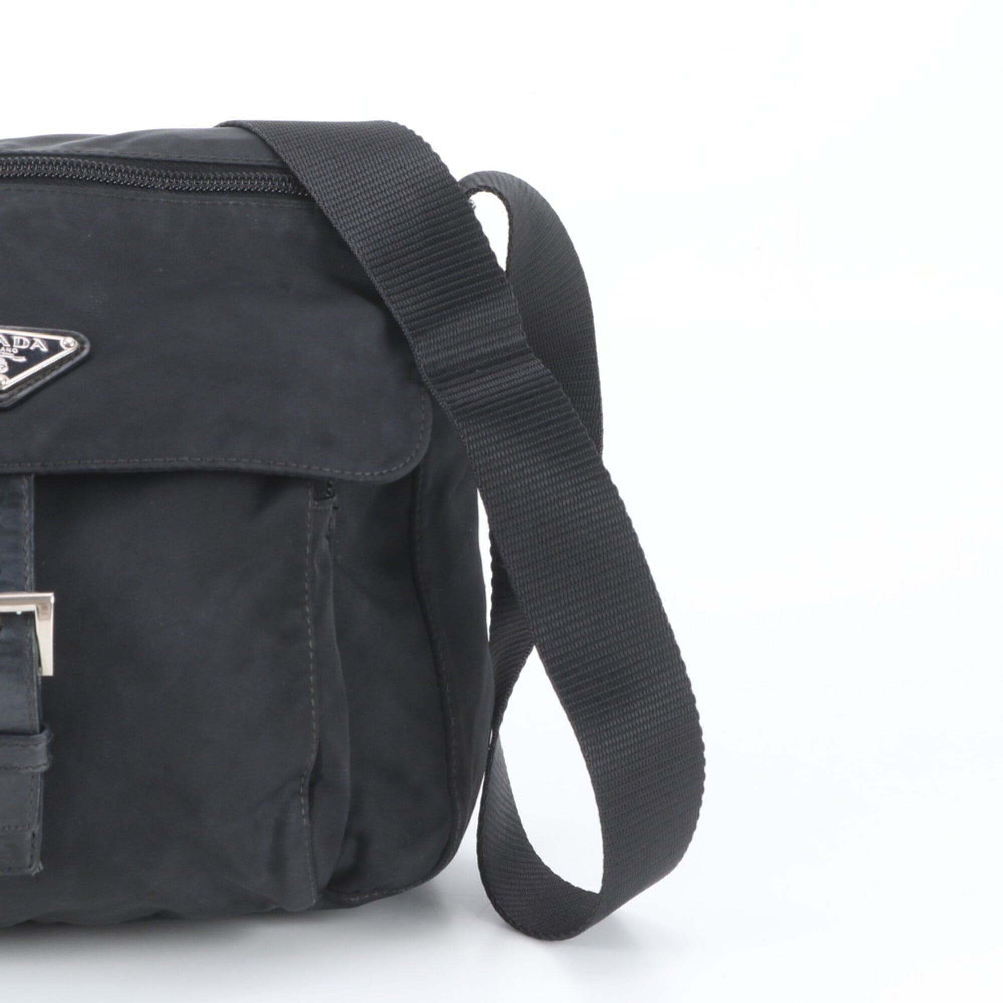 Prada Black Leather Nylon Messenger Bag Shoulder Bag (Pre-Owned)