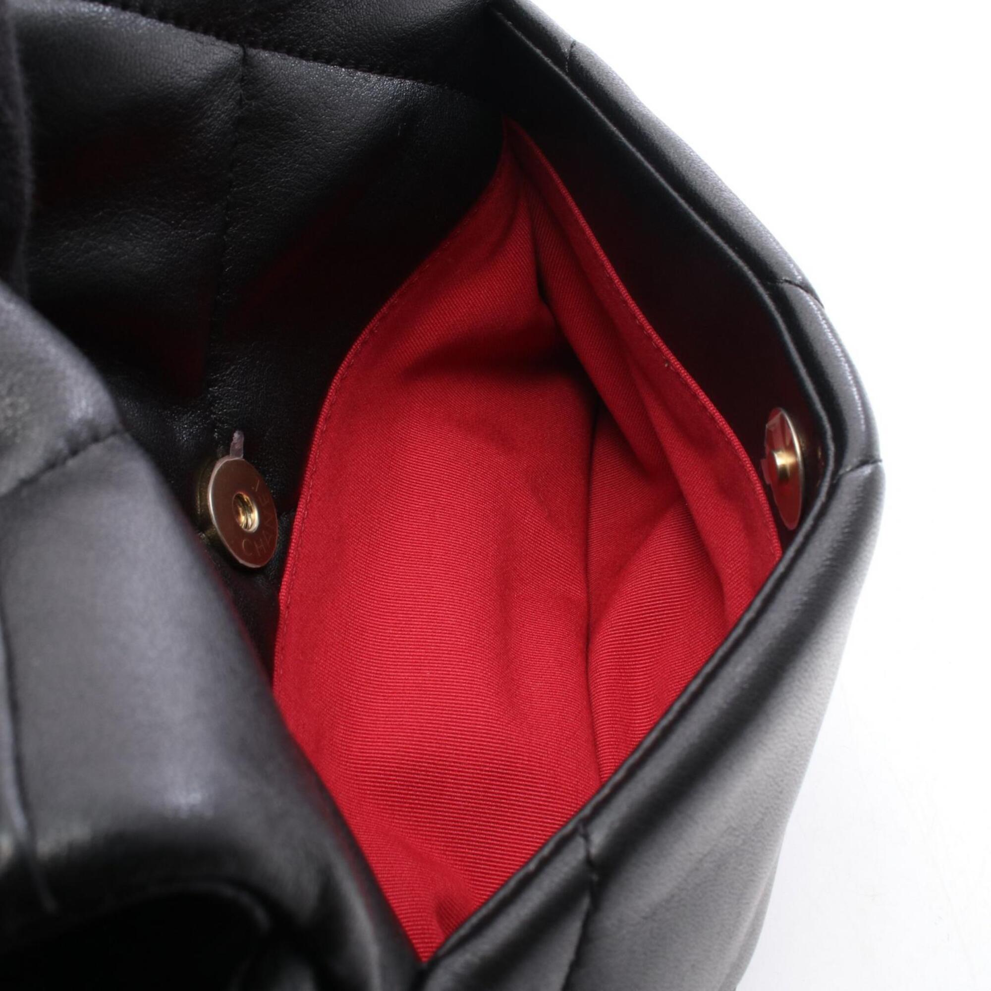 Chanel Black Leather Handbag Shoulder Bag (Pre-Owned)