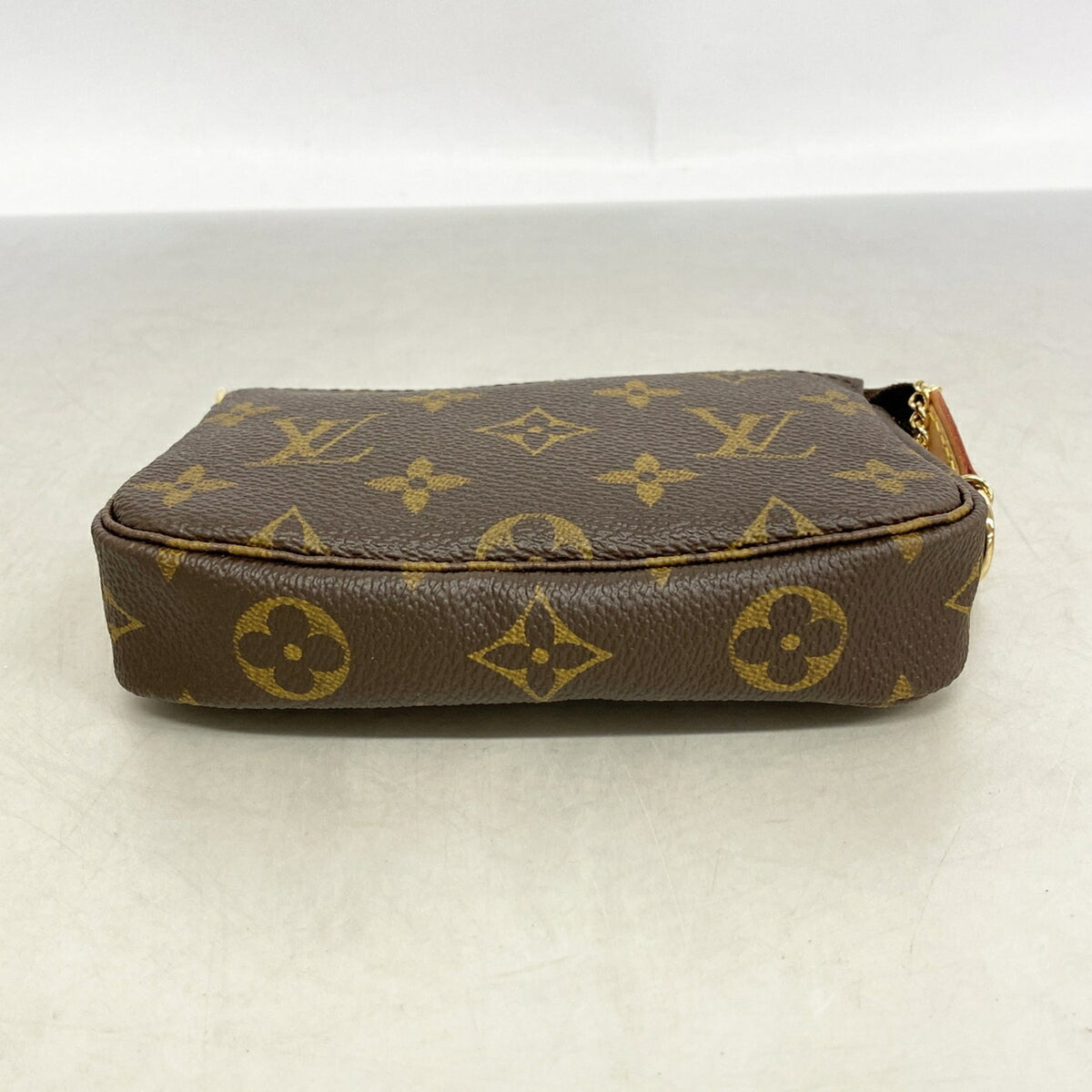 Louis Vuitton Brown Pouch (Pre-Owned)