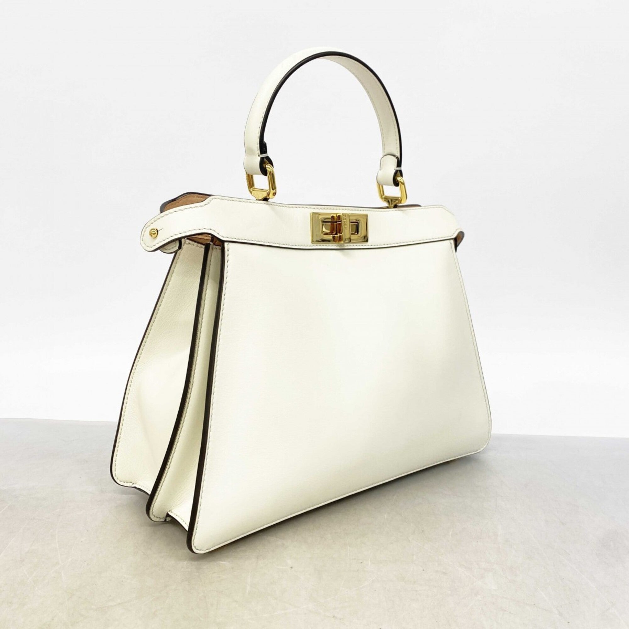 Fendi White Leather Handbag (Pre-Owned)
