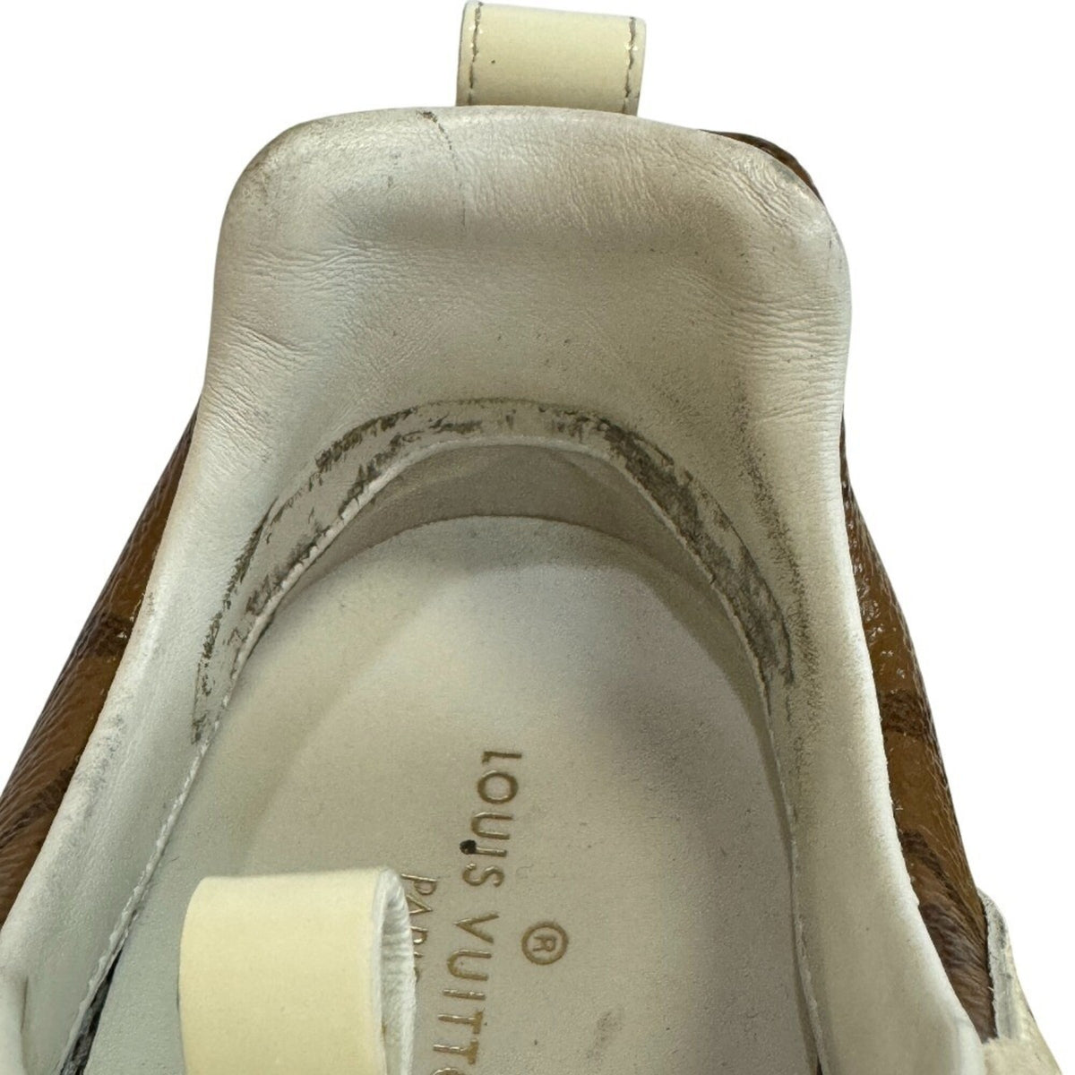 Louis Vuitton White Sneakers (Pre-Owned)