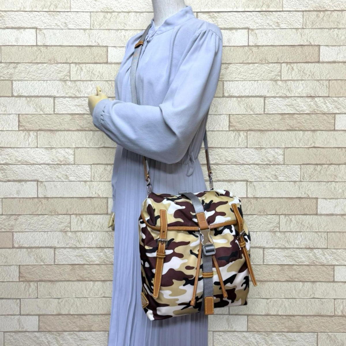 Prada Brown Nylon Shoulder Bag (Pre-Owned)
